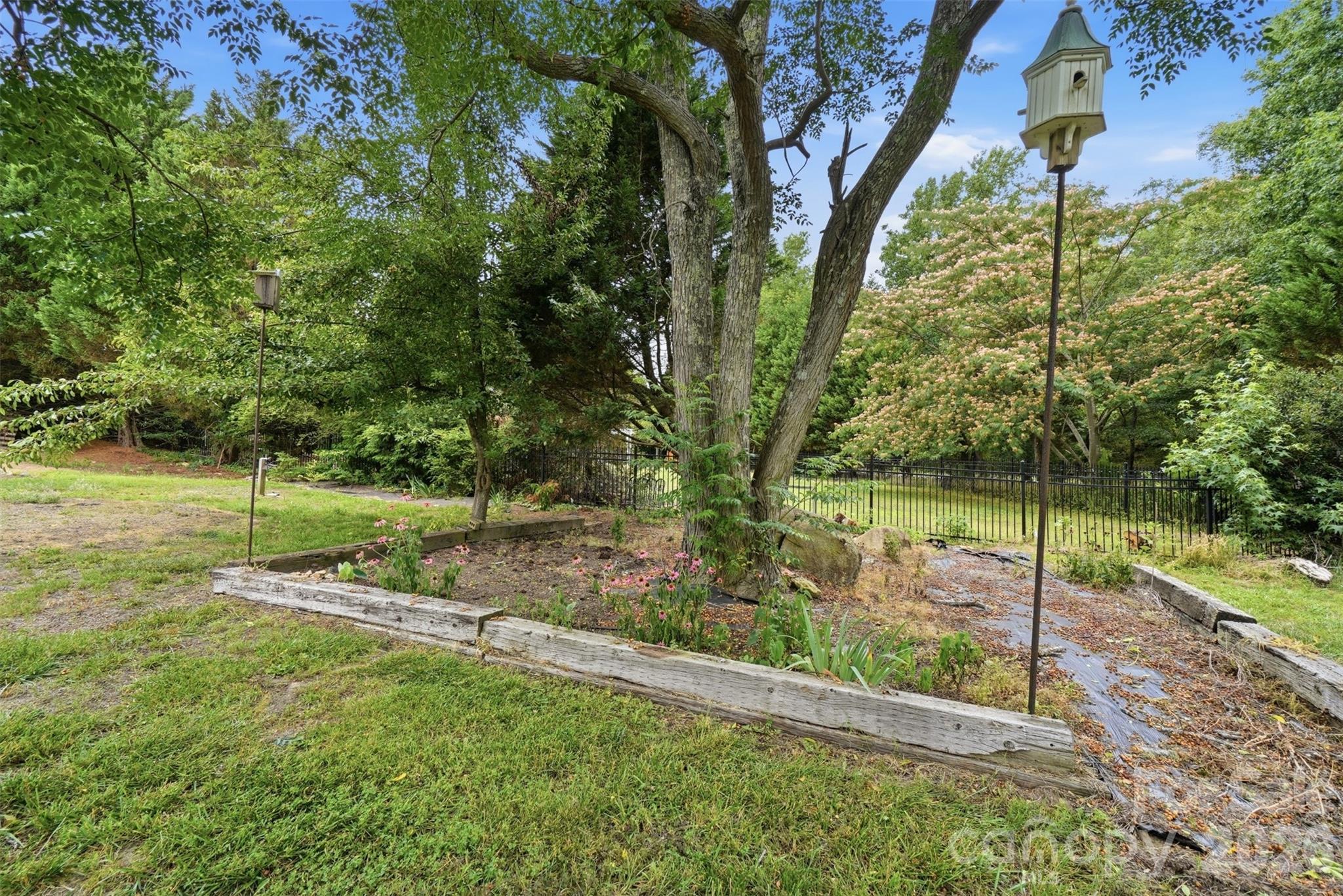 6205 Buhrstone Court — Lancaster