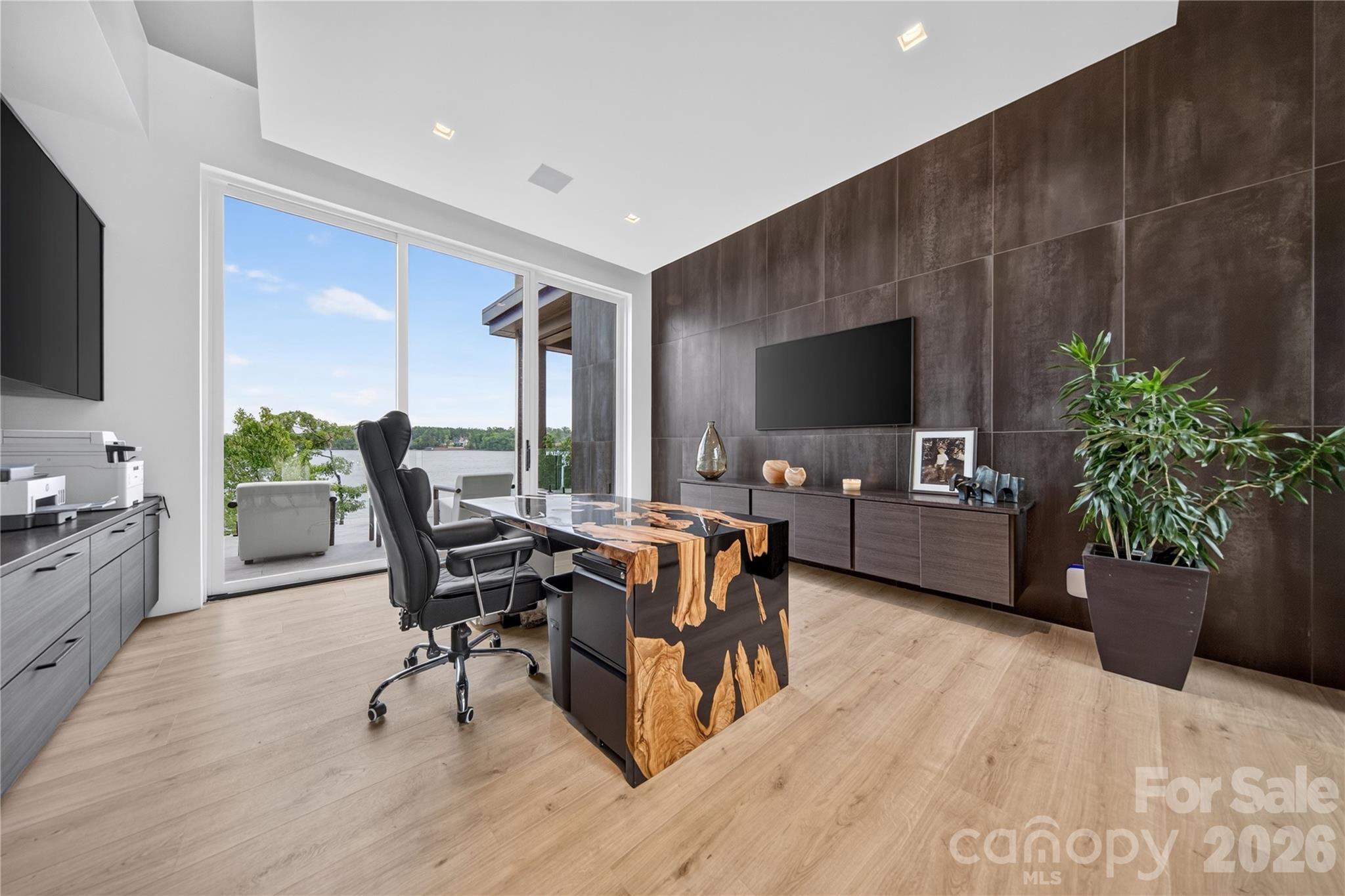127 Brightwood Court — Norwood