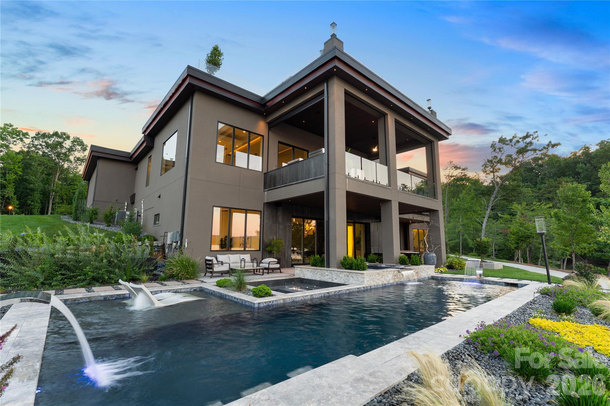 127 Brightwood Court — Norwood