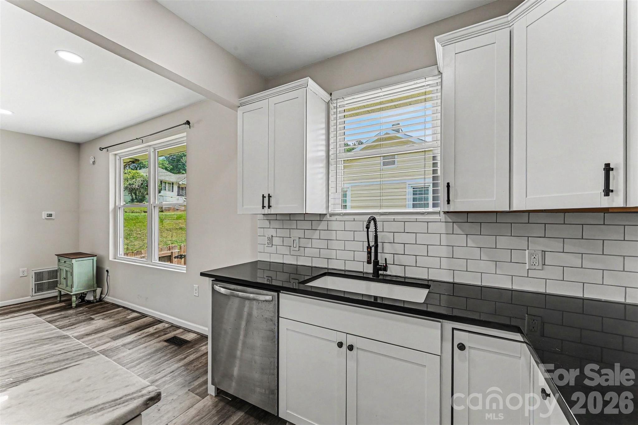 905 W 6th Avenue B None — Gastonia