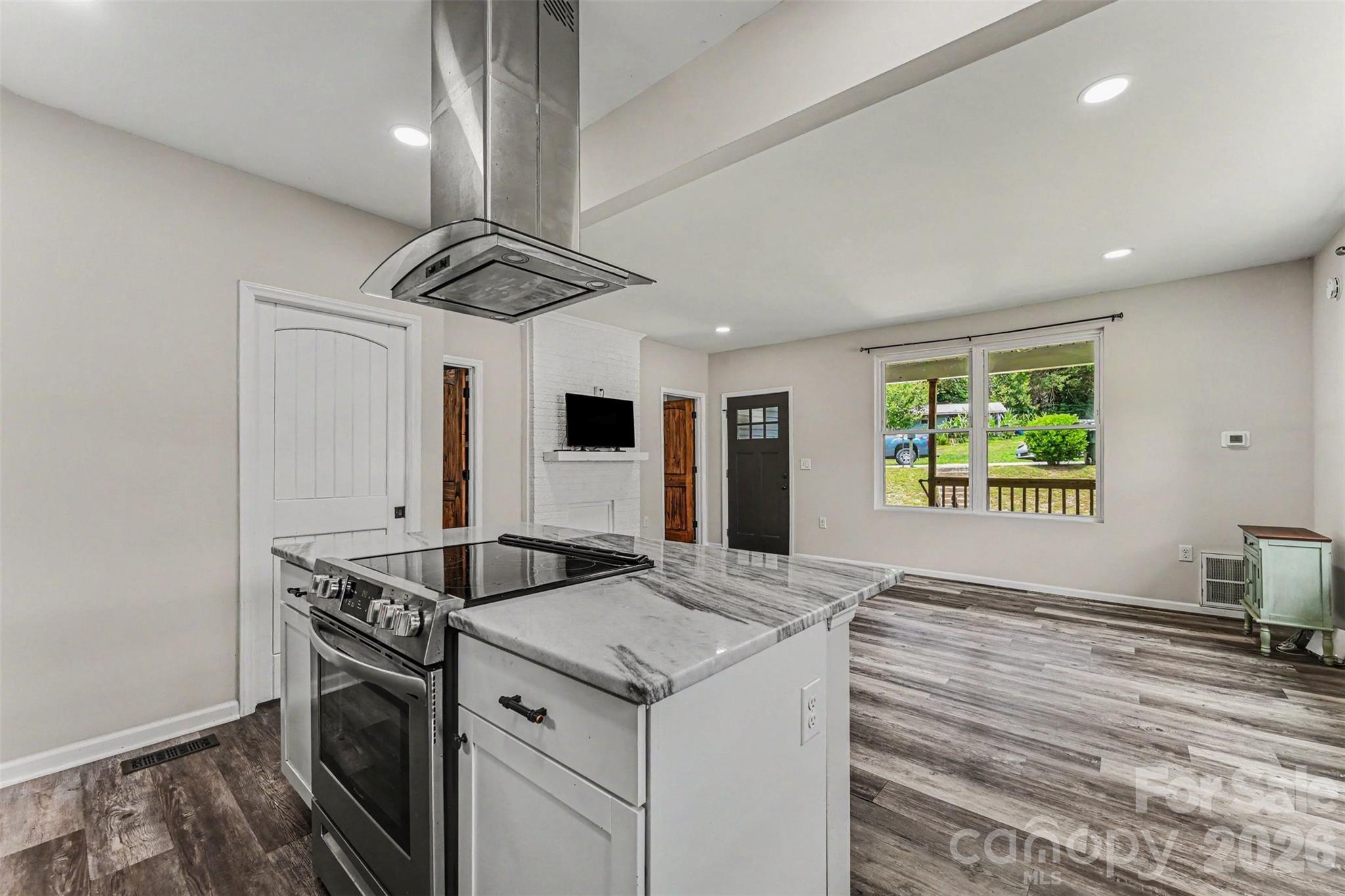 905 W 6th Avenue B None — Gastonia