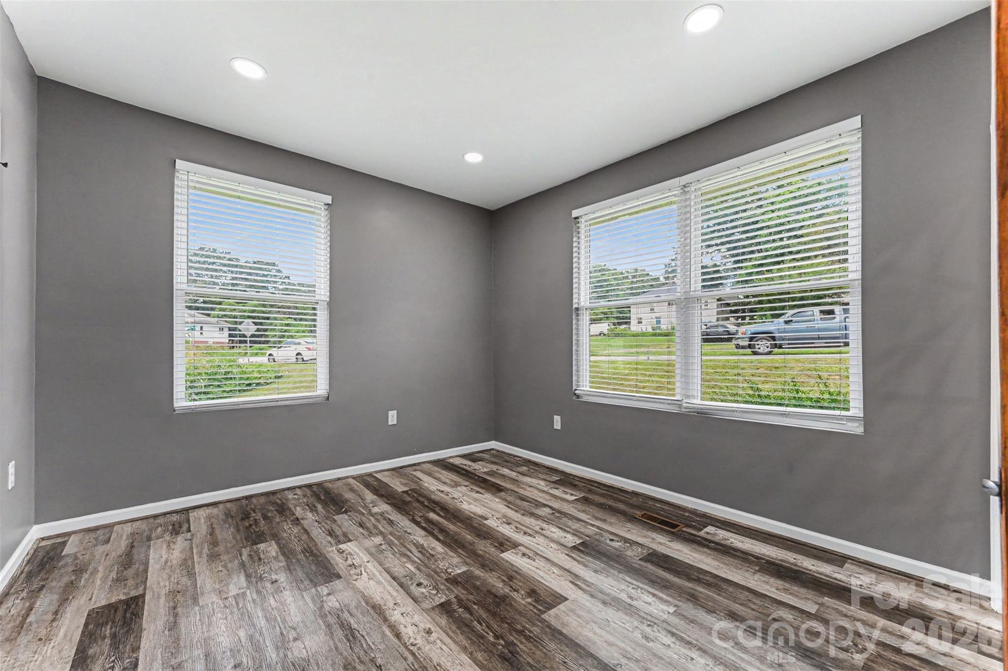 905 W 6th Avenue B None — Gastonia