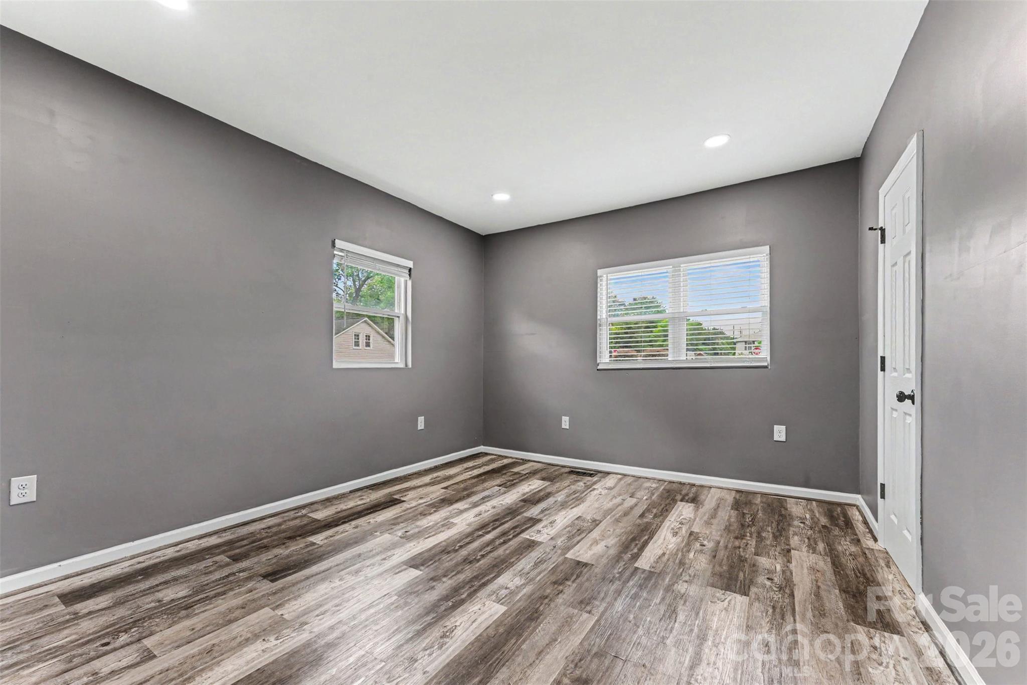 905 W 6th Avenue B None — Gastonia