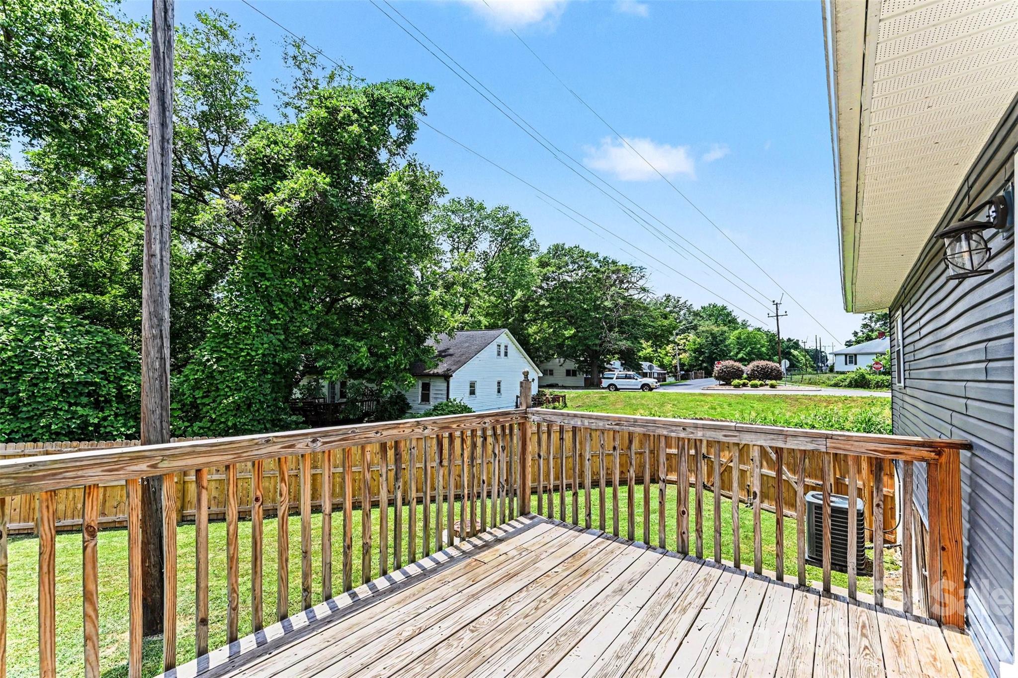 905 W 6th Avenue B None — Gastonia