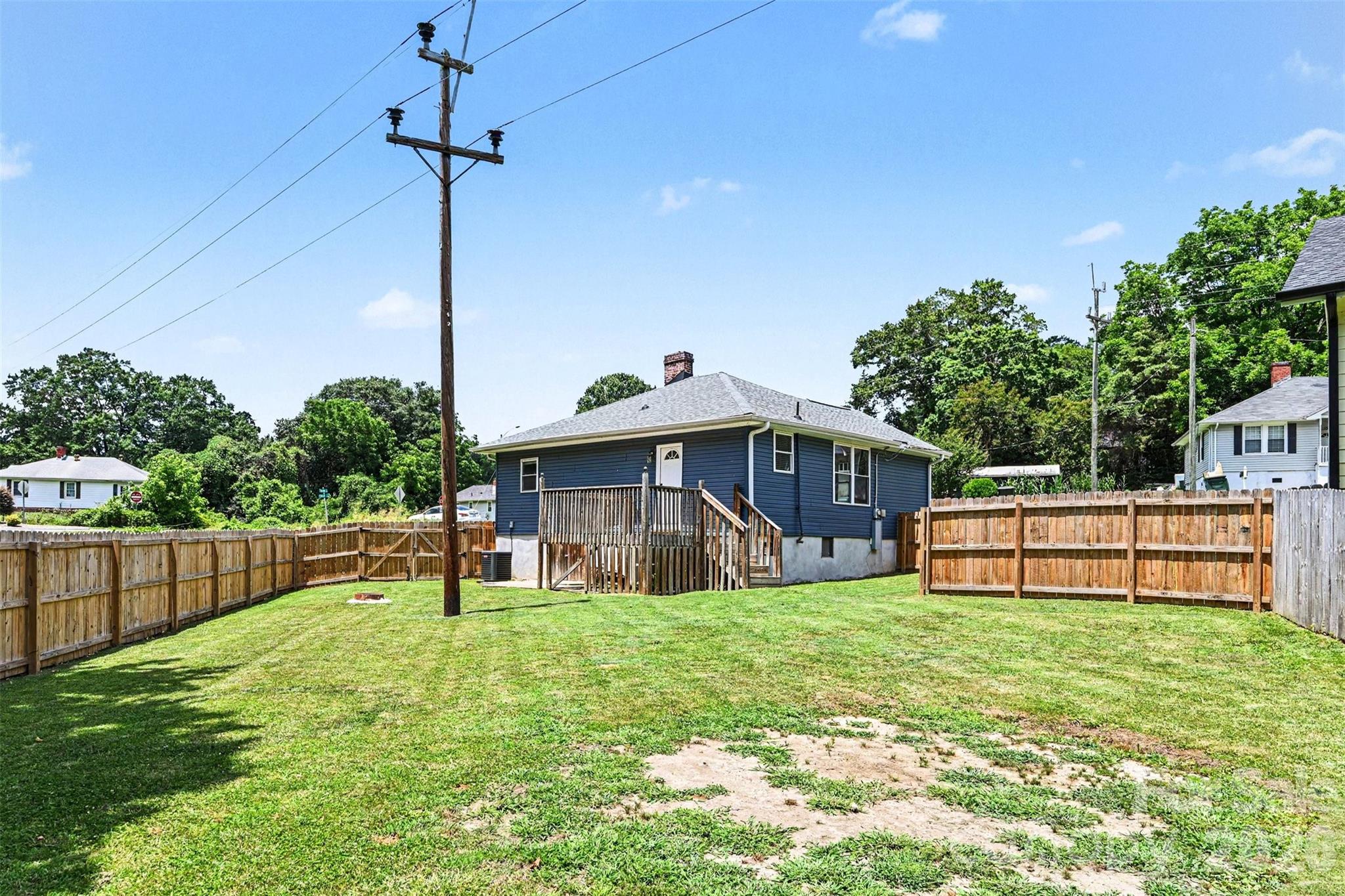 905 W 6th Avenue B None — Gastonia