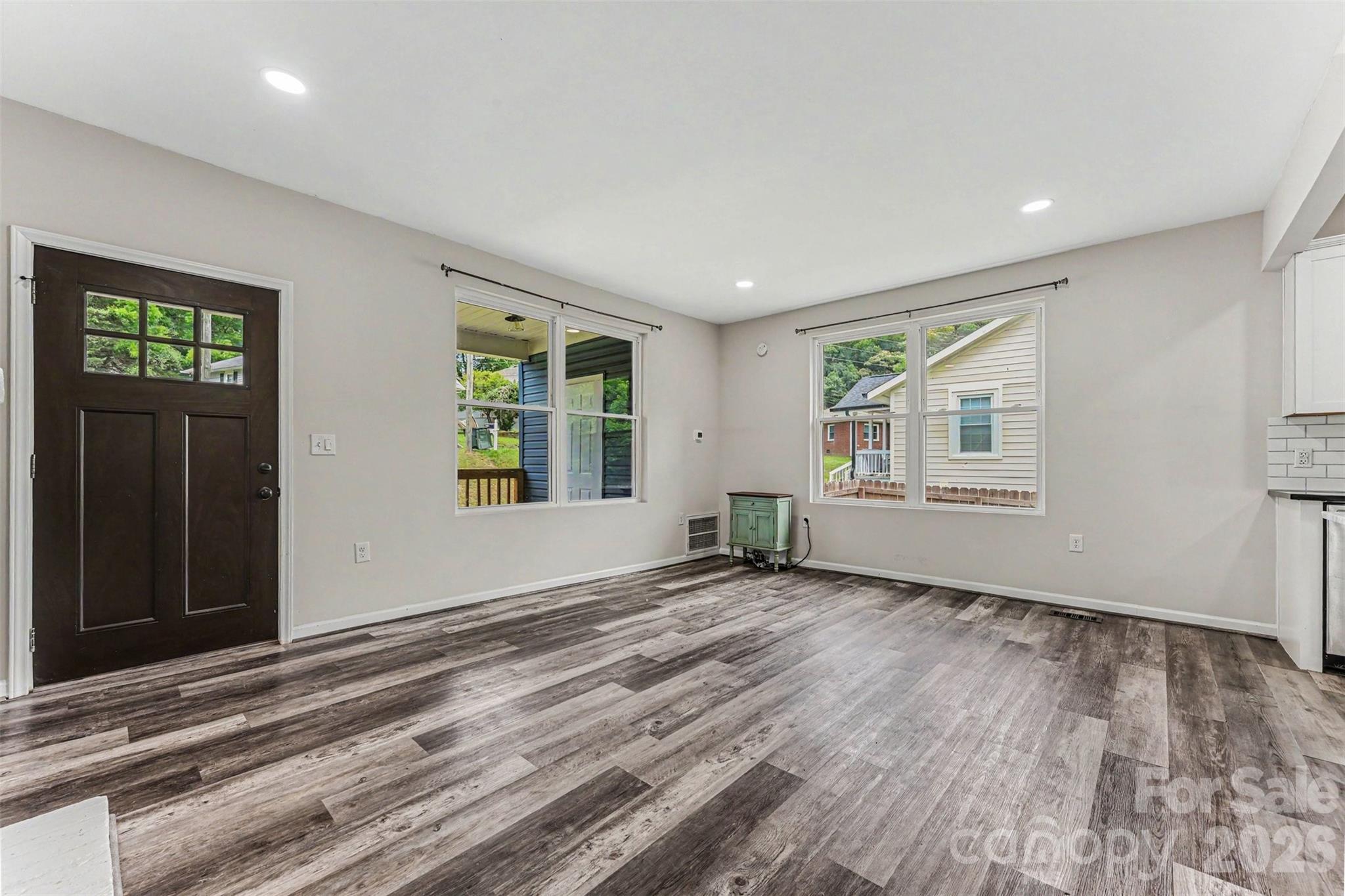 905 W 6th Avenue B None — Gastonia
