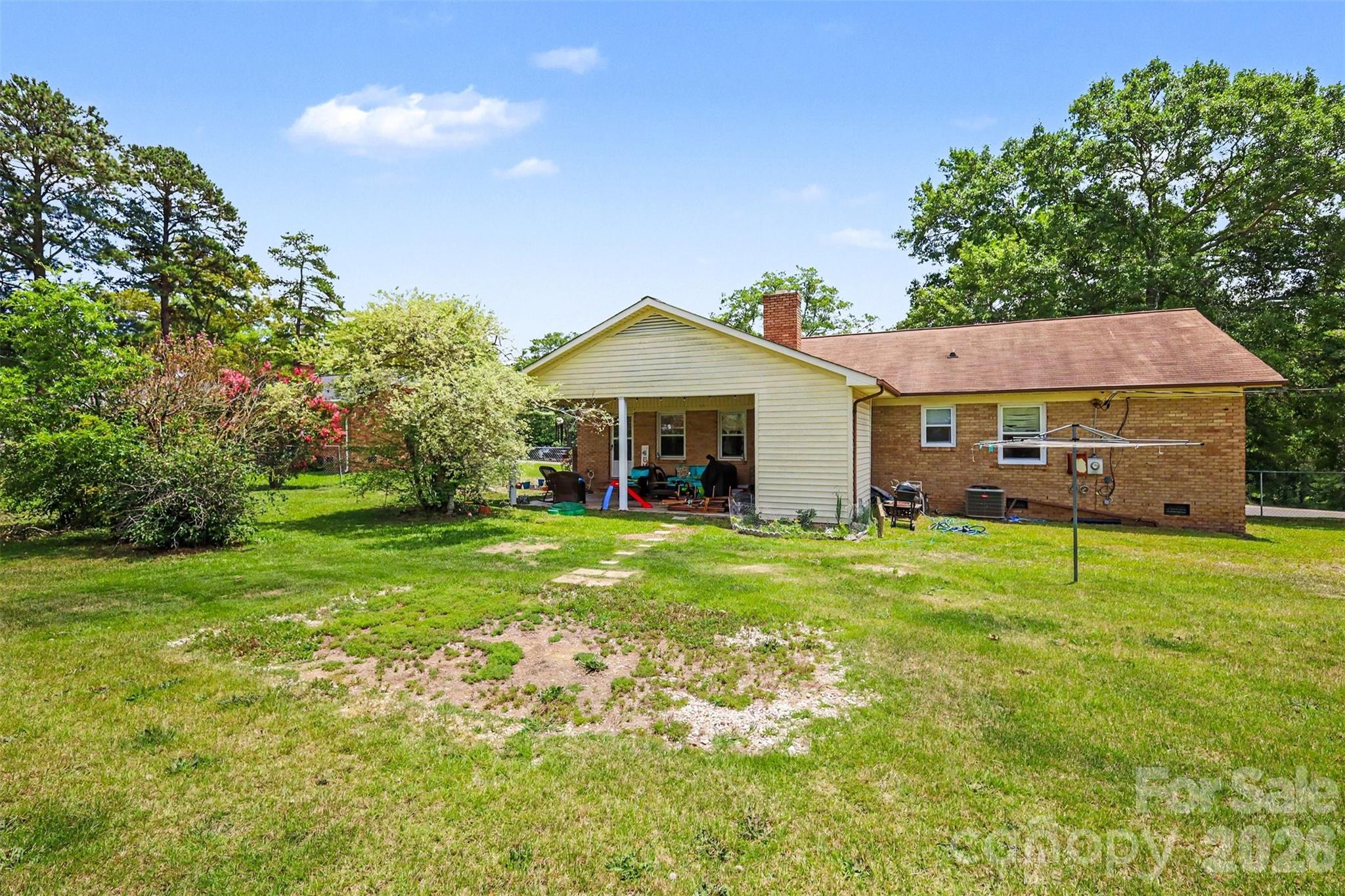 2570 Watson Drive — Lancaster