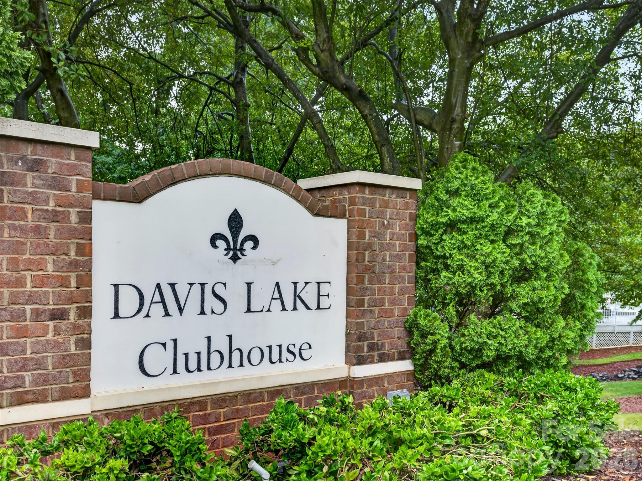 4617 Deer Cross Trail #89 — Charlotte