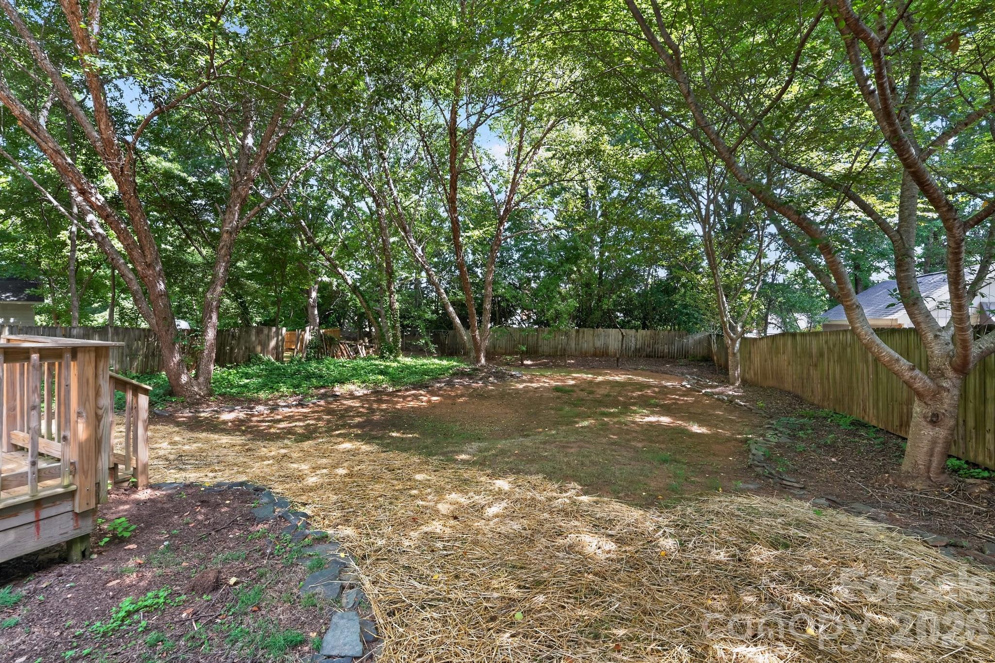 7812 Surreywood Place — Charlotte