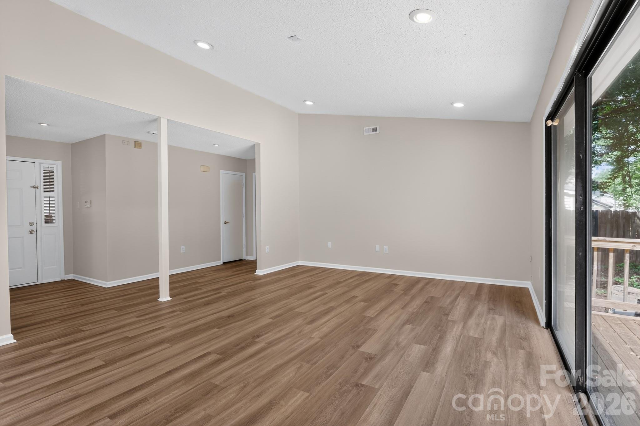 7812 Surreywood Place — Charlotte