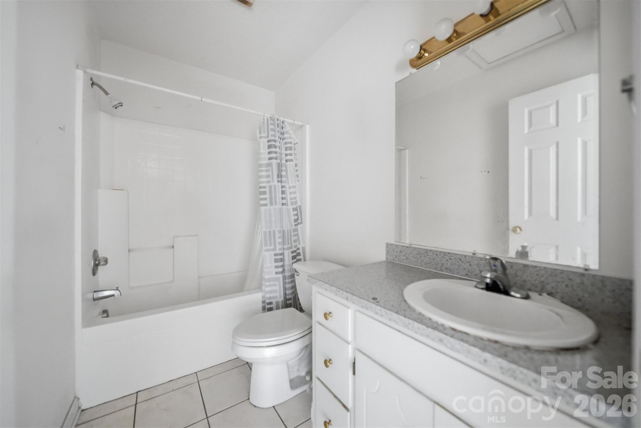 820 Horseshoe Lake Road — Lincolnton