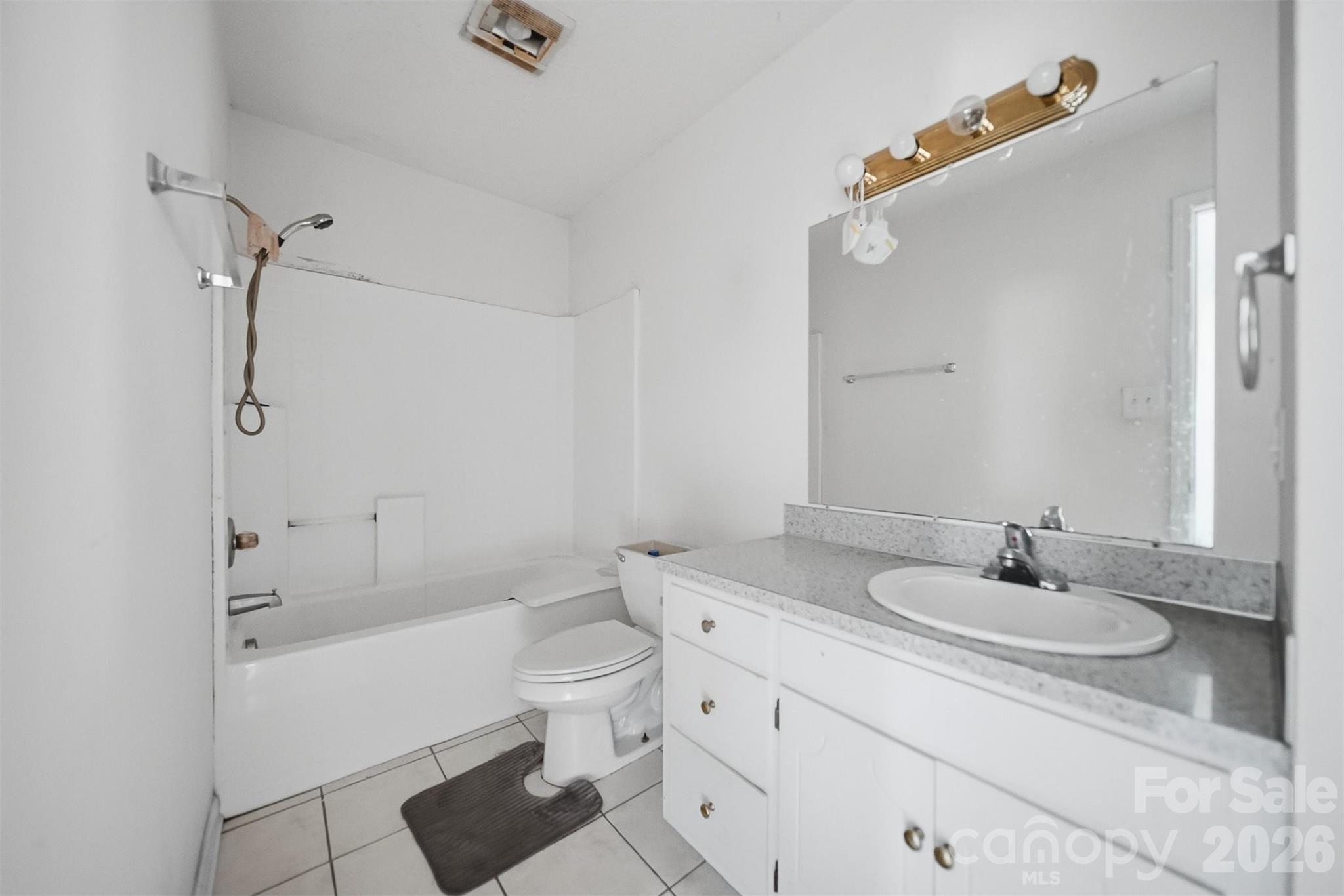 820 Horseshoe Lake Road — Lincolnton