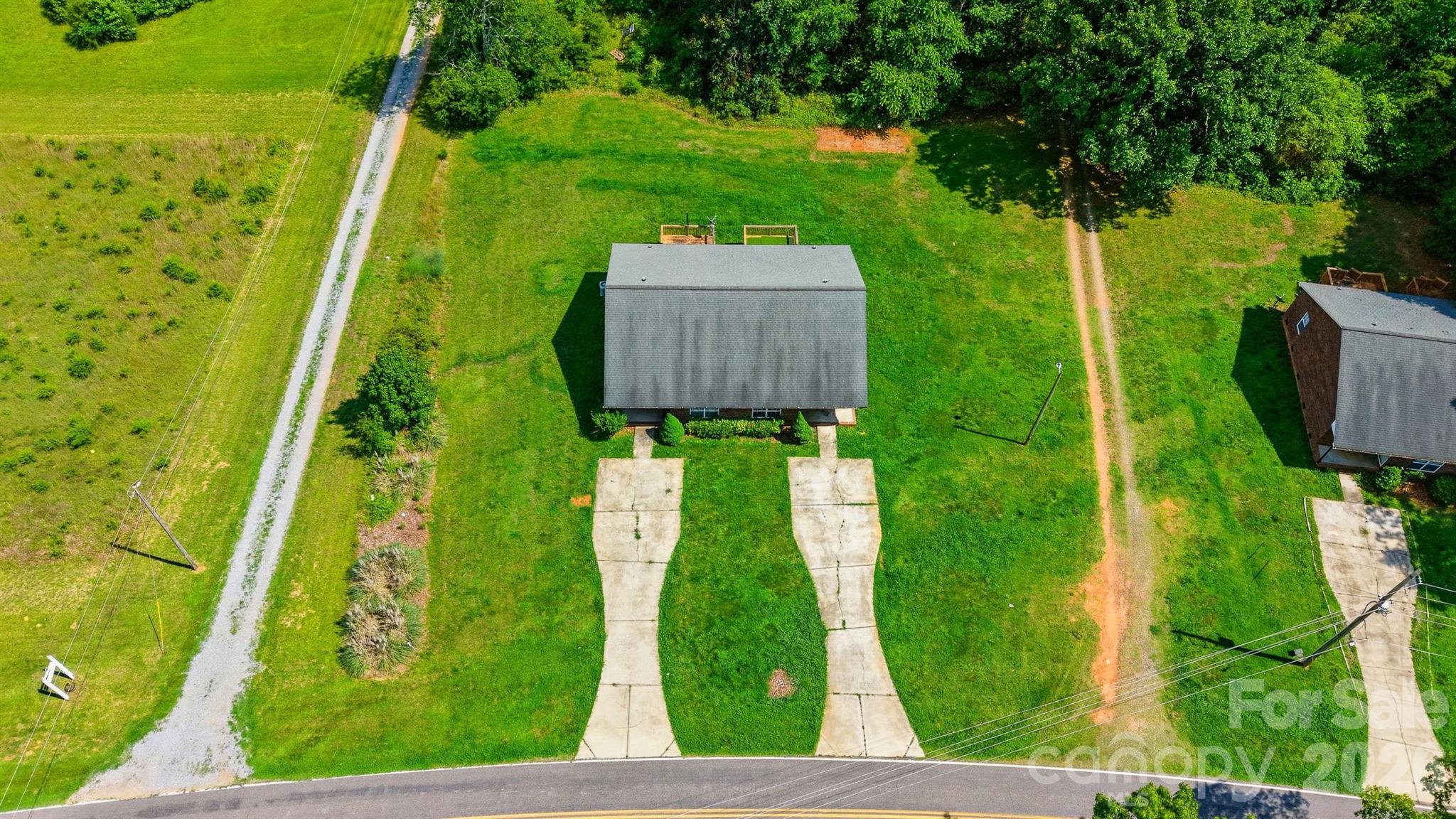 820 Horseshoe Lake Road — Lincolnton