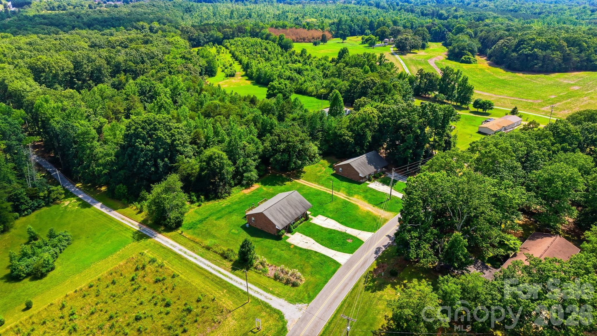 820 Horseshoe Lake Road — Lincolnton
