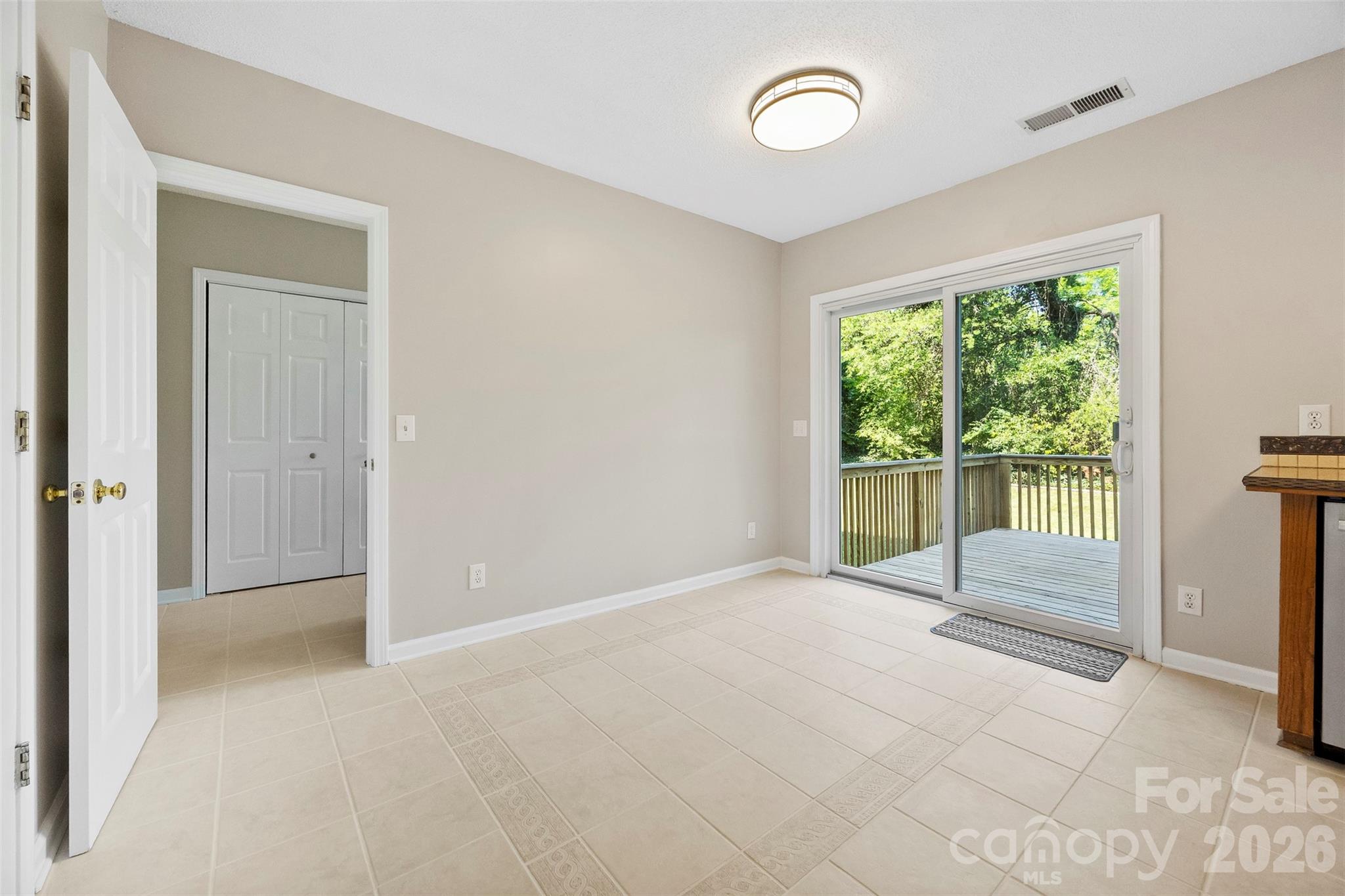 6004 Downfield Wood Drive — Charlotte