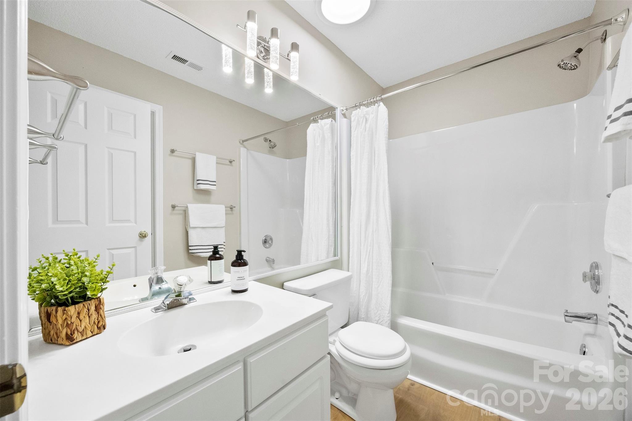 6004 Downfield Wood Drive — Charlotte