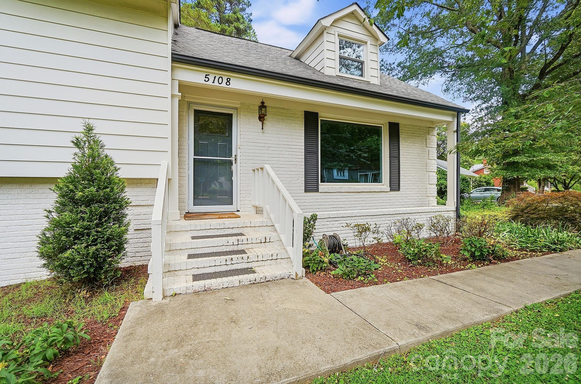 5108 White Oak Road — Charlotte