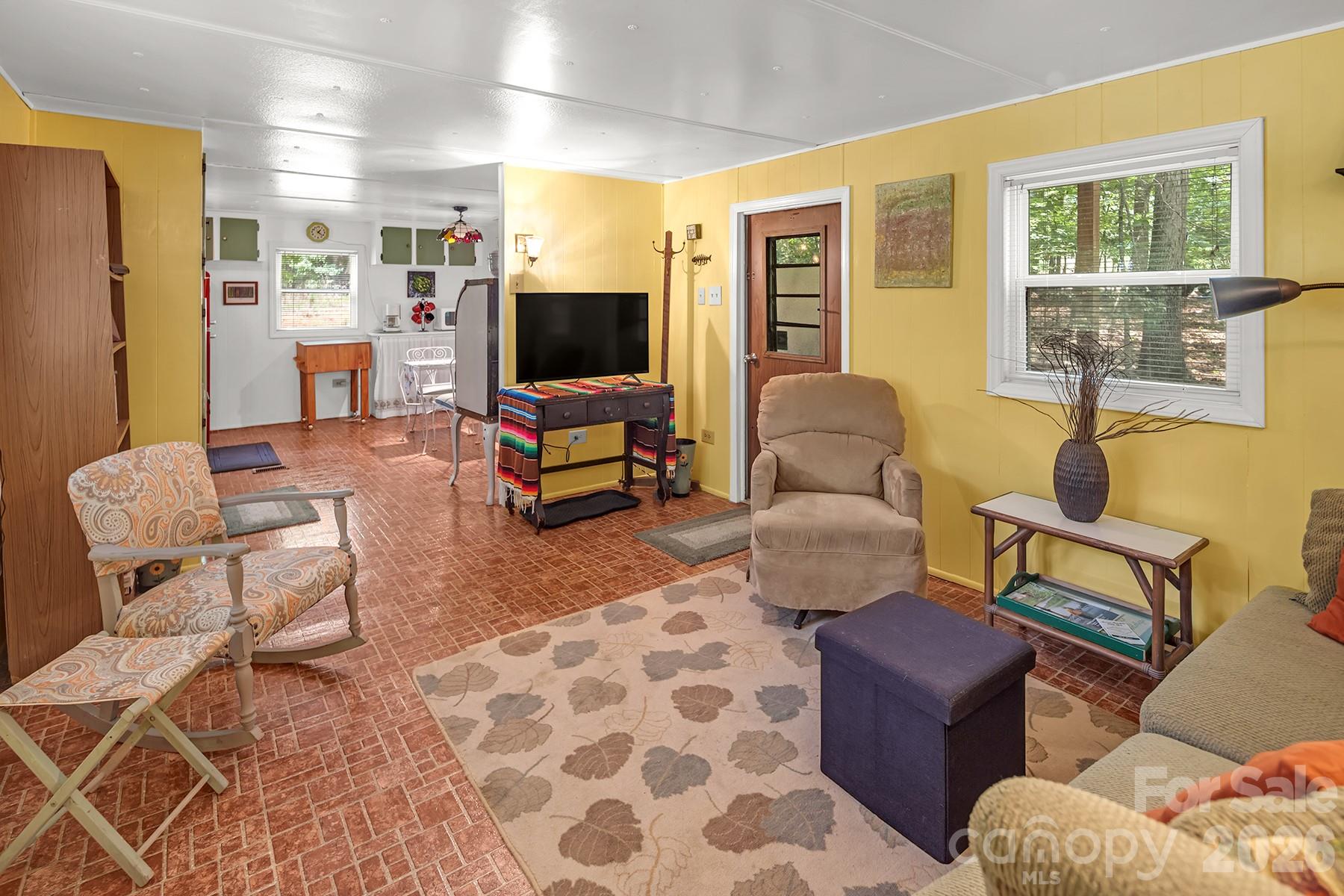175 Elmwood Drive — Troy