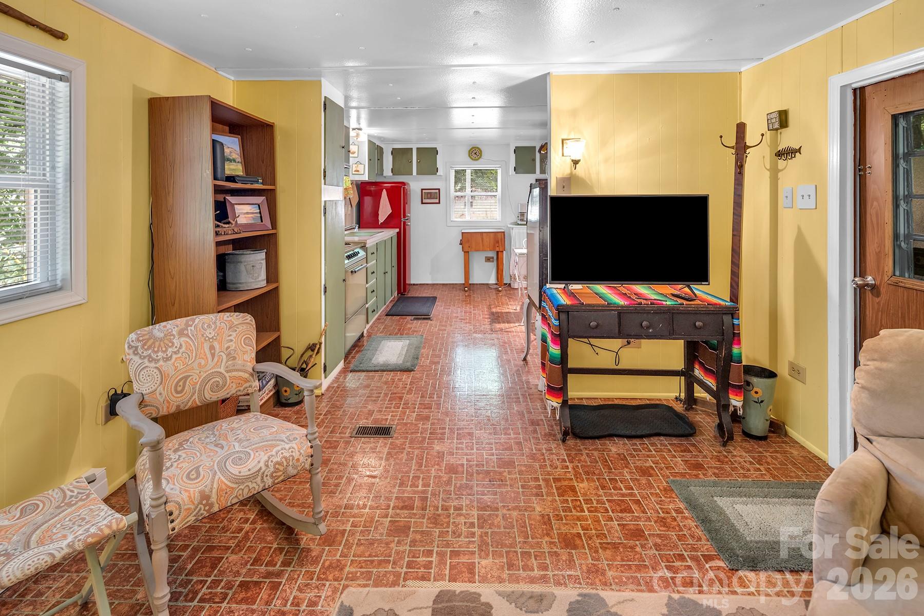 175 Elmwood Drive — Troy