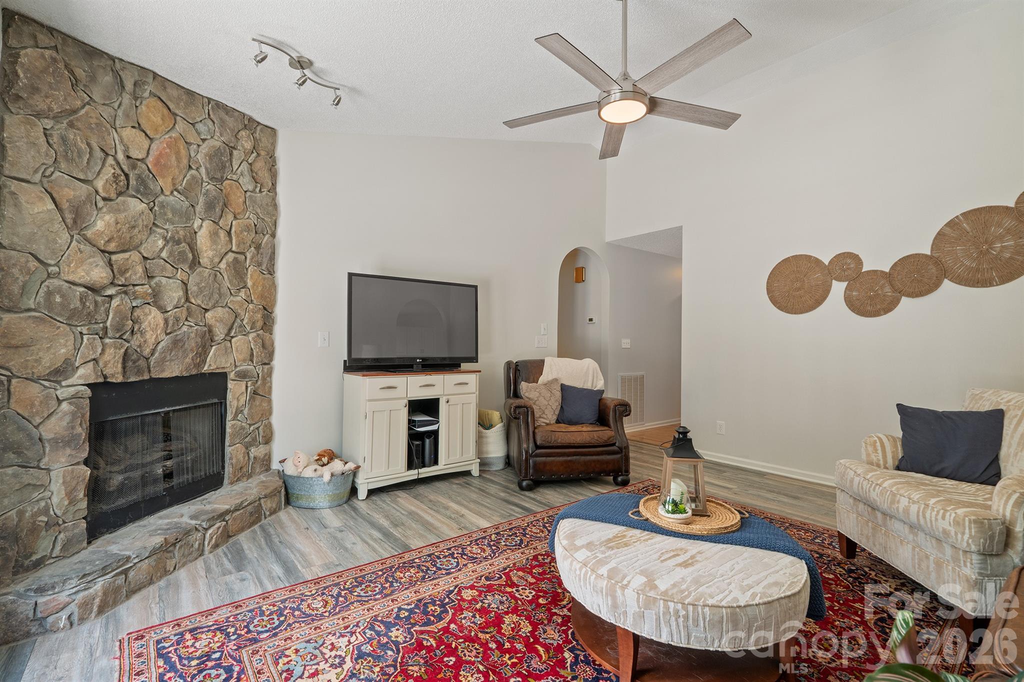 1133 Finger Bridge Road — Hickory