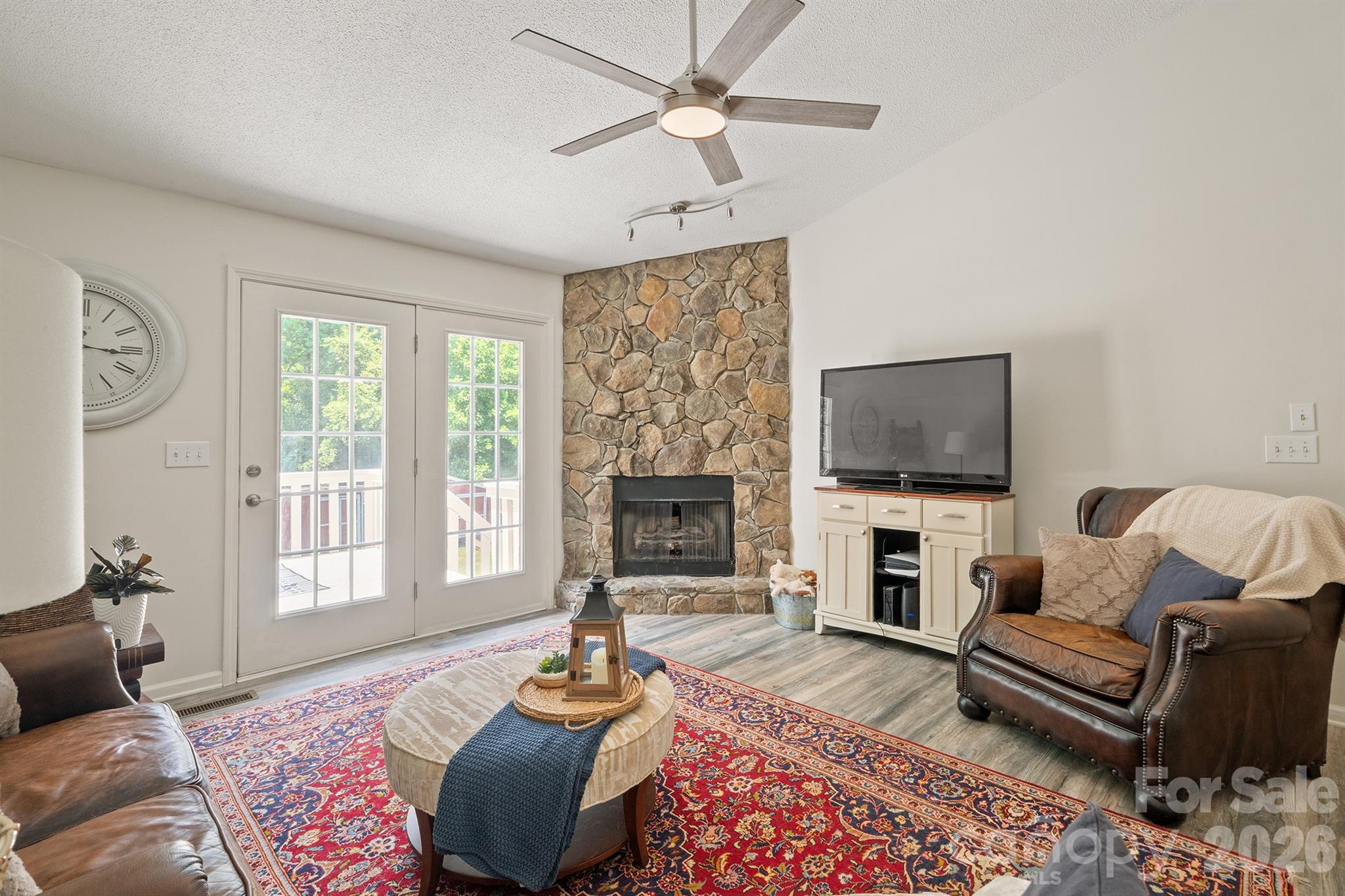 1133 Finger Bridge Road — Hickory