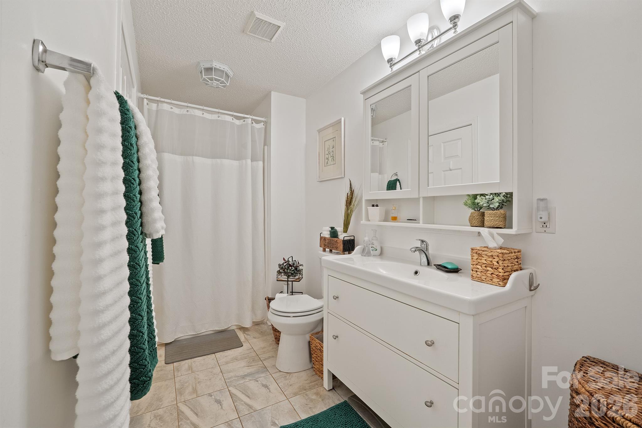 1133 Finger Bridge Road — Hickory
