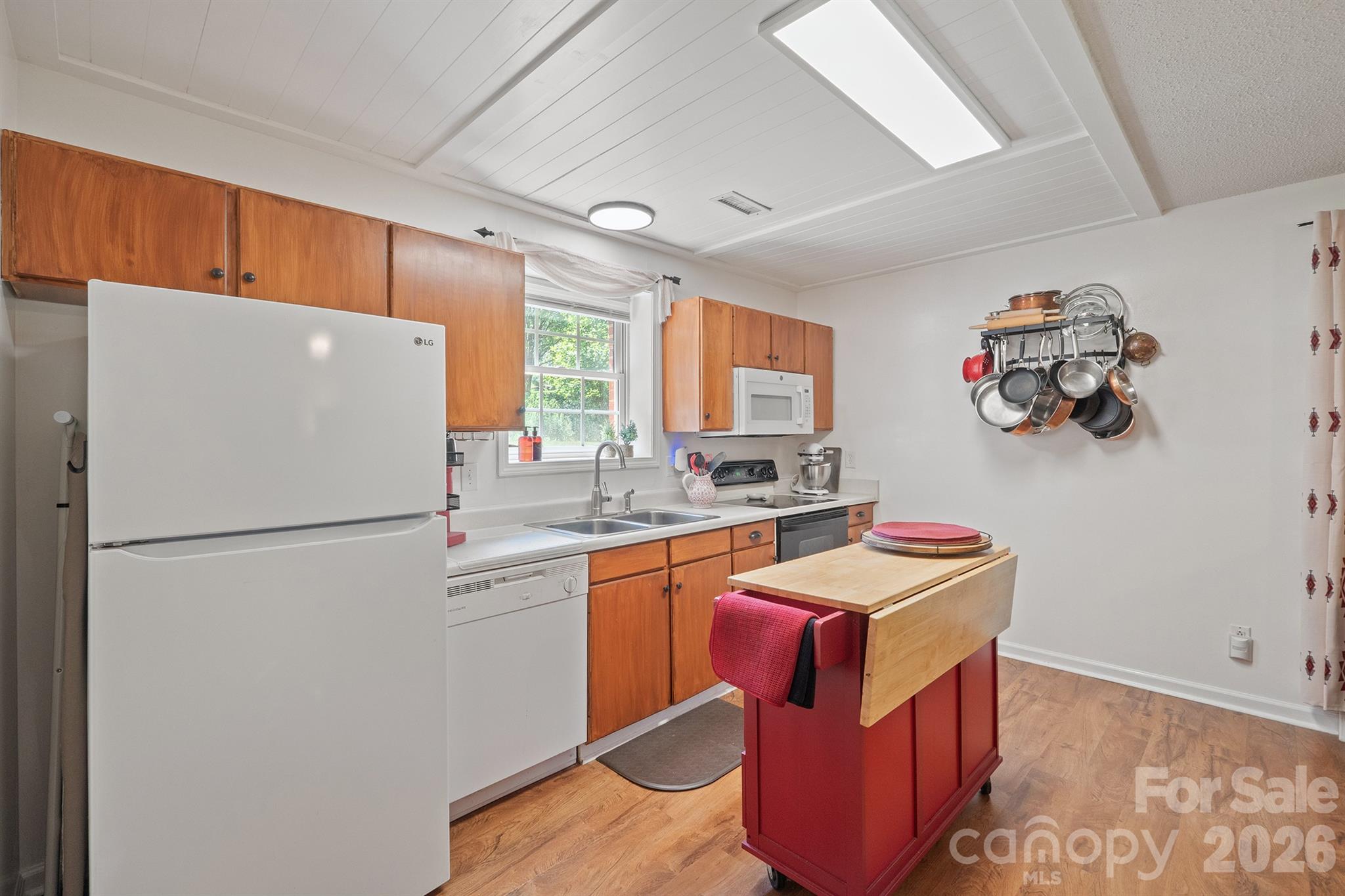 1133 Finger Bridge Road — Hickory