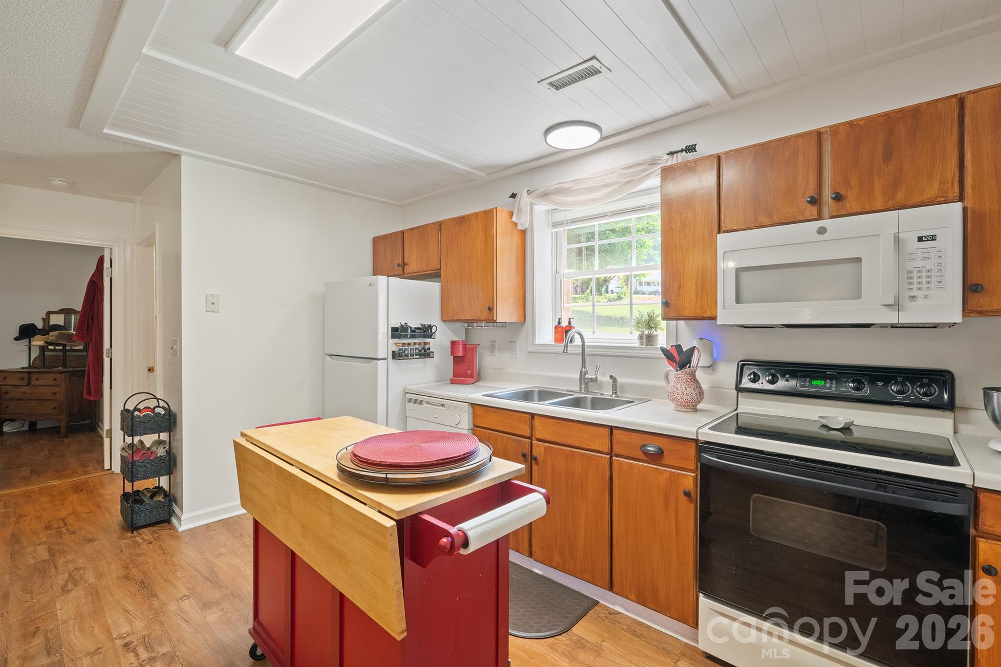 1133 Finger Bridge Road — Hickory