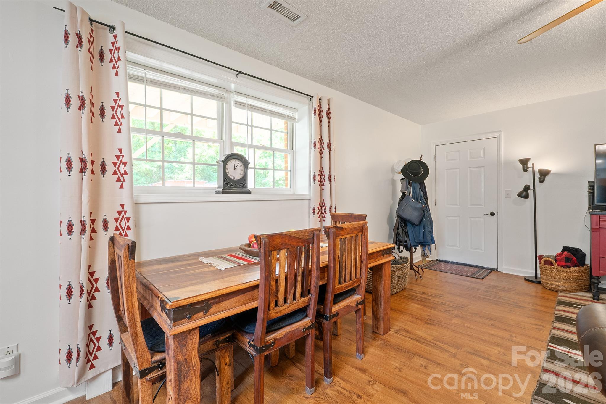 1133 Finger Bridge Road — Hickory