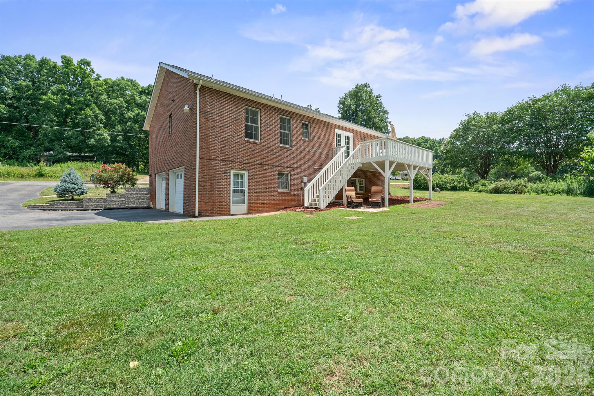 1133 Finger Bridge Road — Hickory