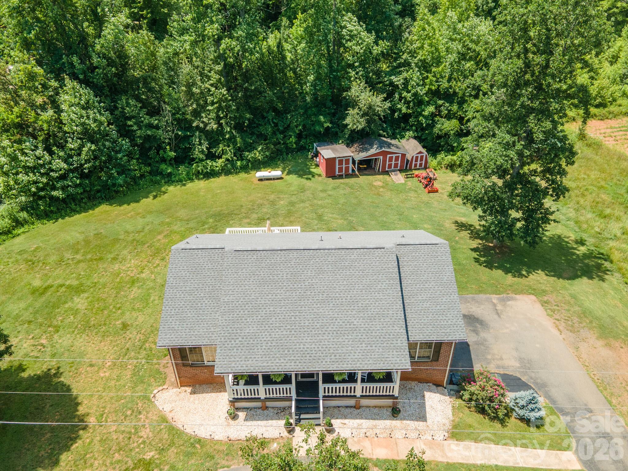 1133 Finger Bridge Road — Hickory