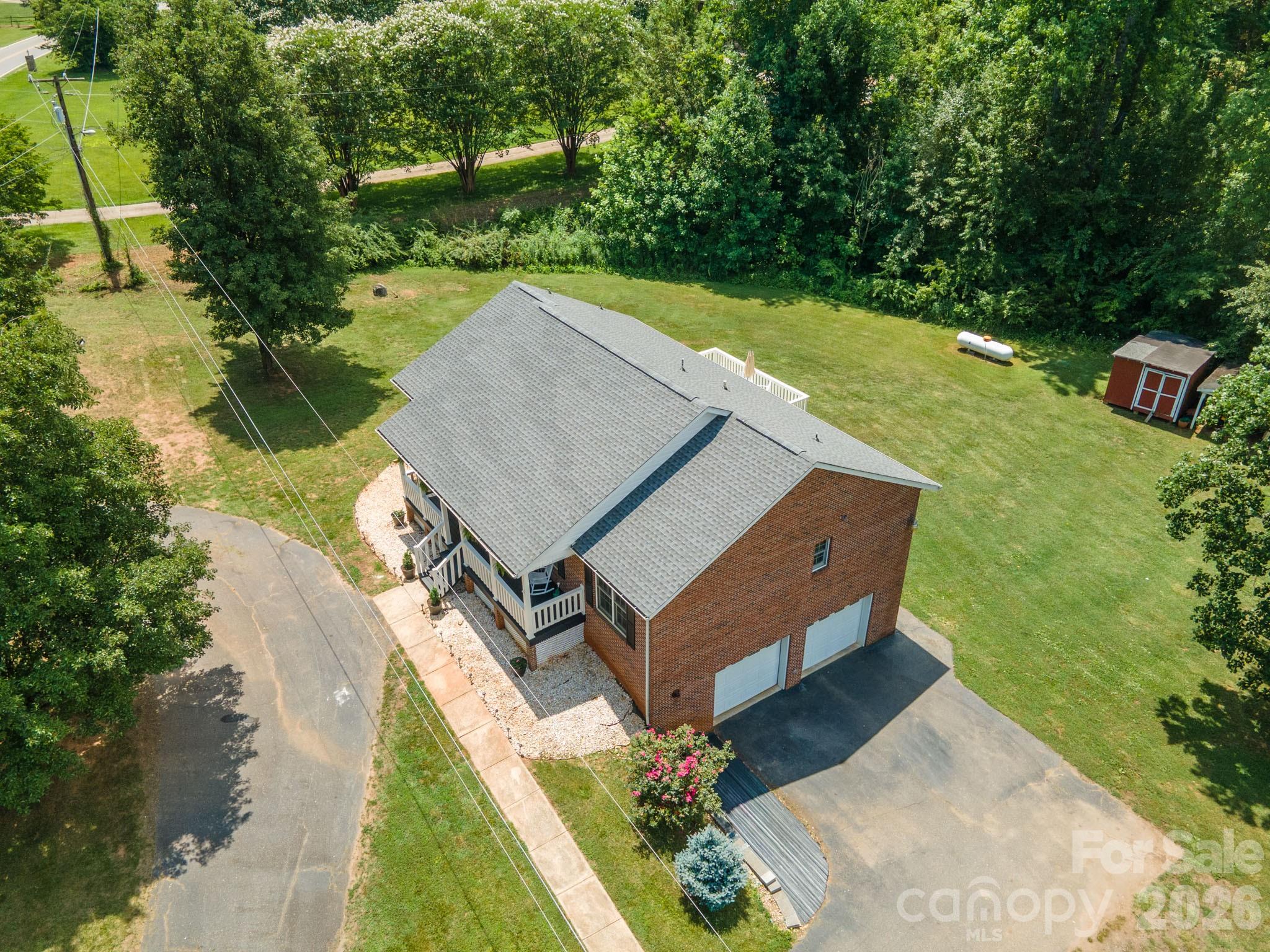 1133 Finger Bridge Road — Hickory