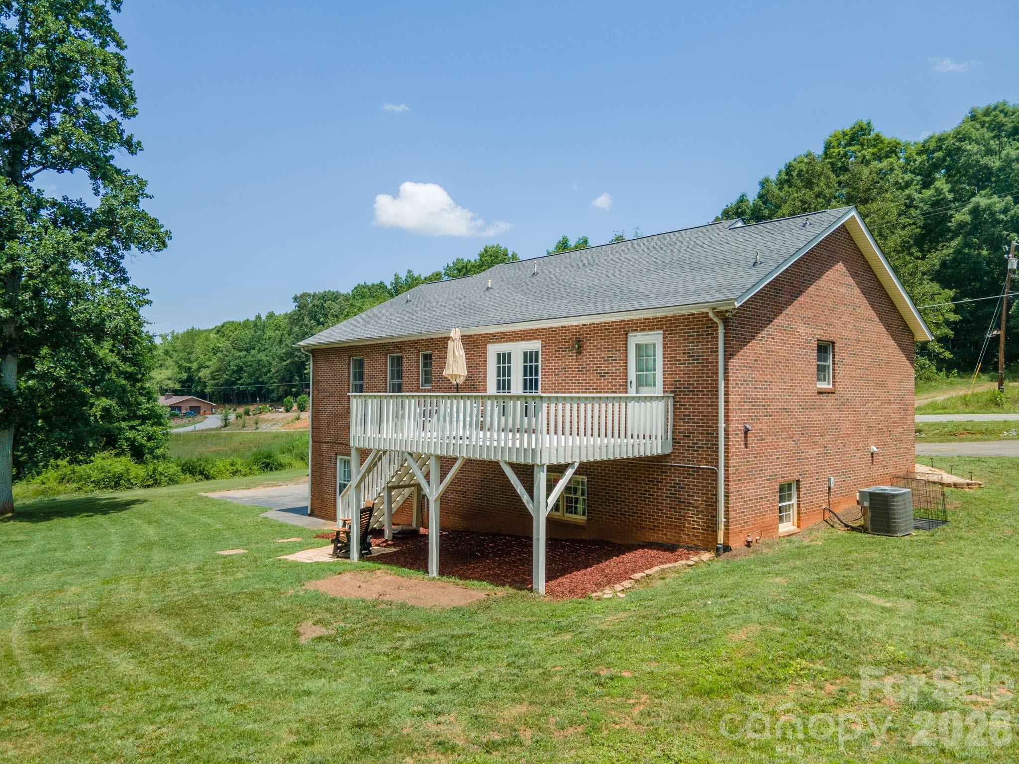 1133 Finger Bridge Road — Hickory