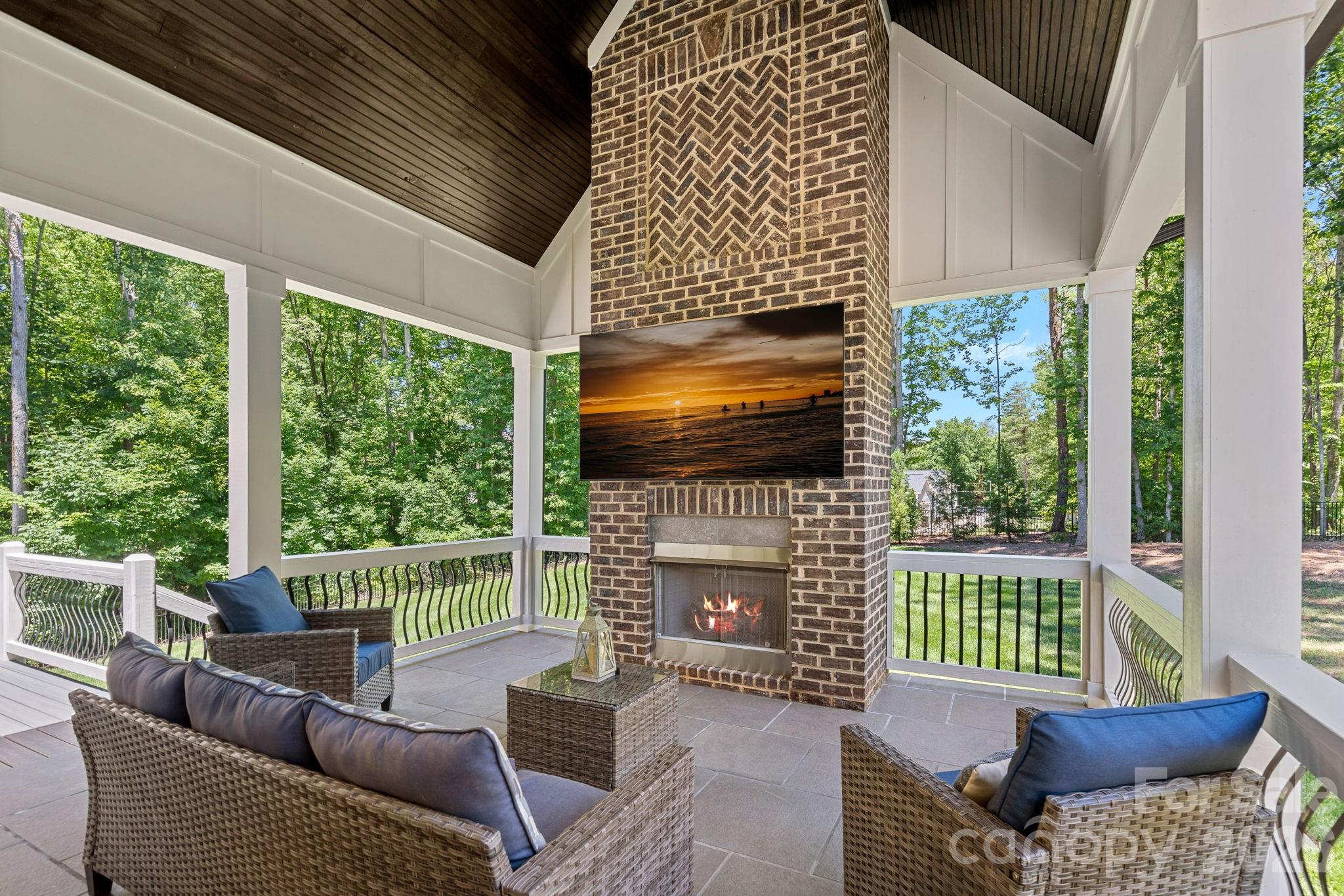 156 Crooked Branch Way — Troutman