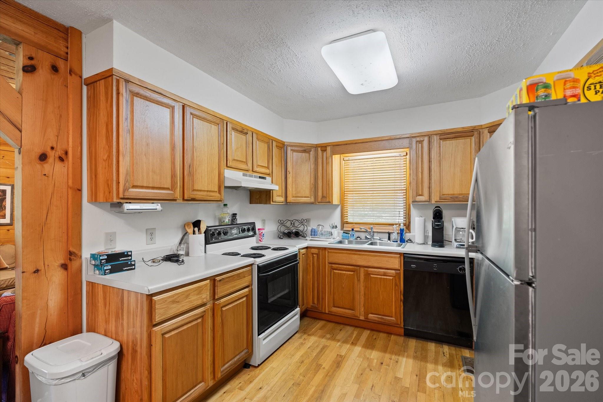 1194 Palmer Road — Mill Spring