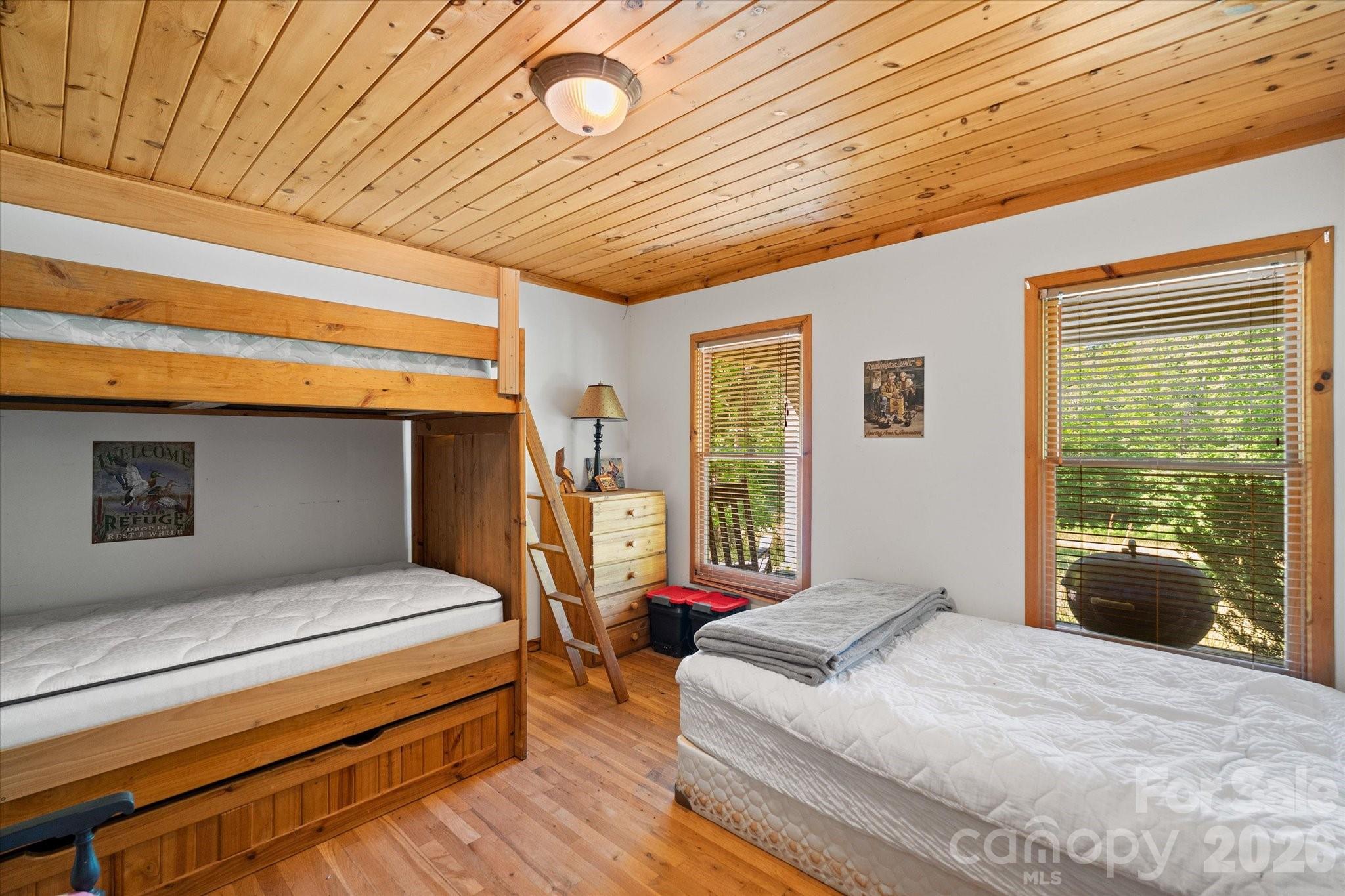 1194 Palmer Road — Mill Spring