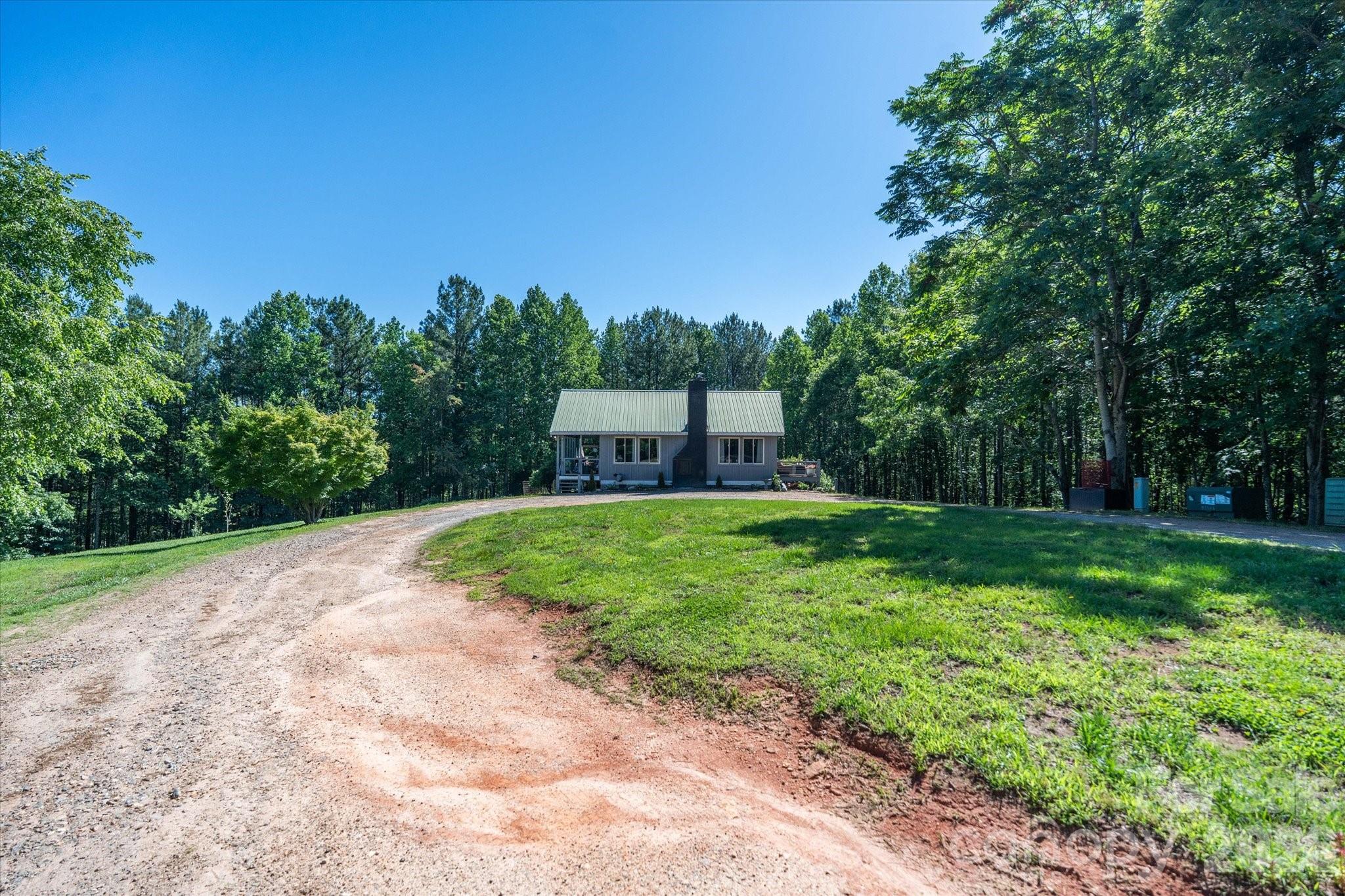 1194 Palmer Road — Mill Spring