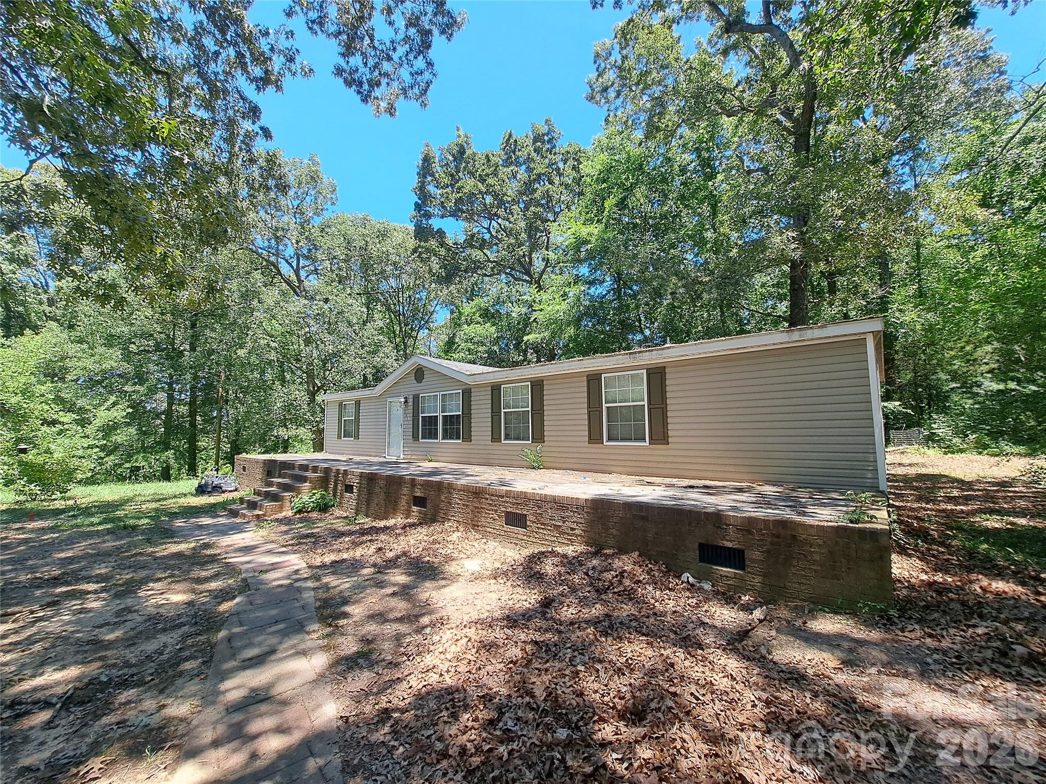 1515 Emanuel Church Road — Rockwell