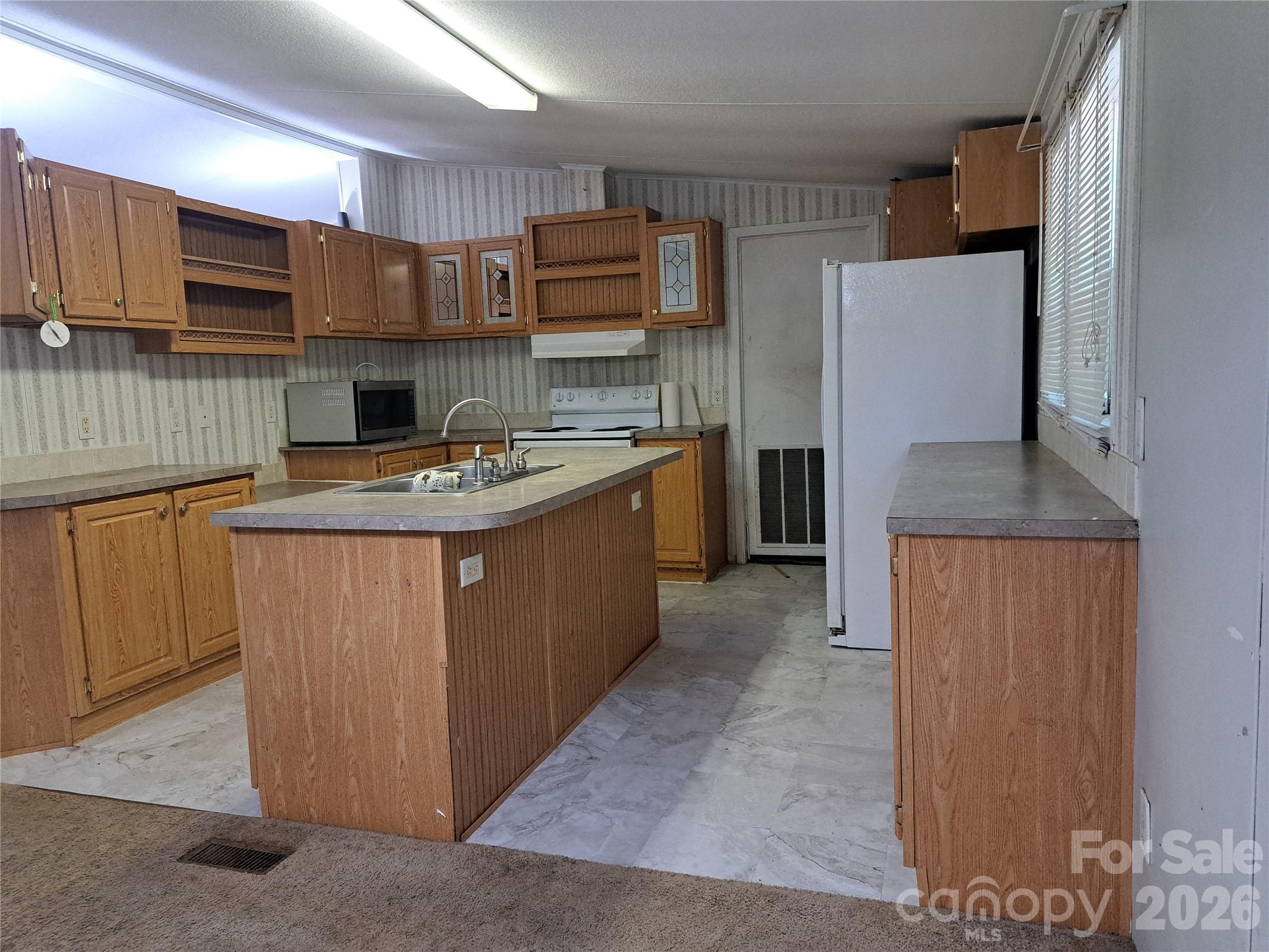 1515 Emanuel Church Road — Rockwell