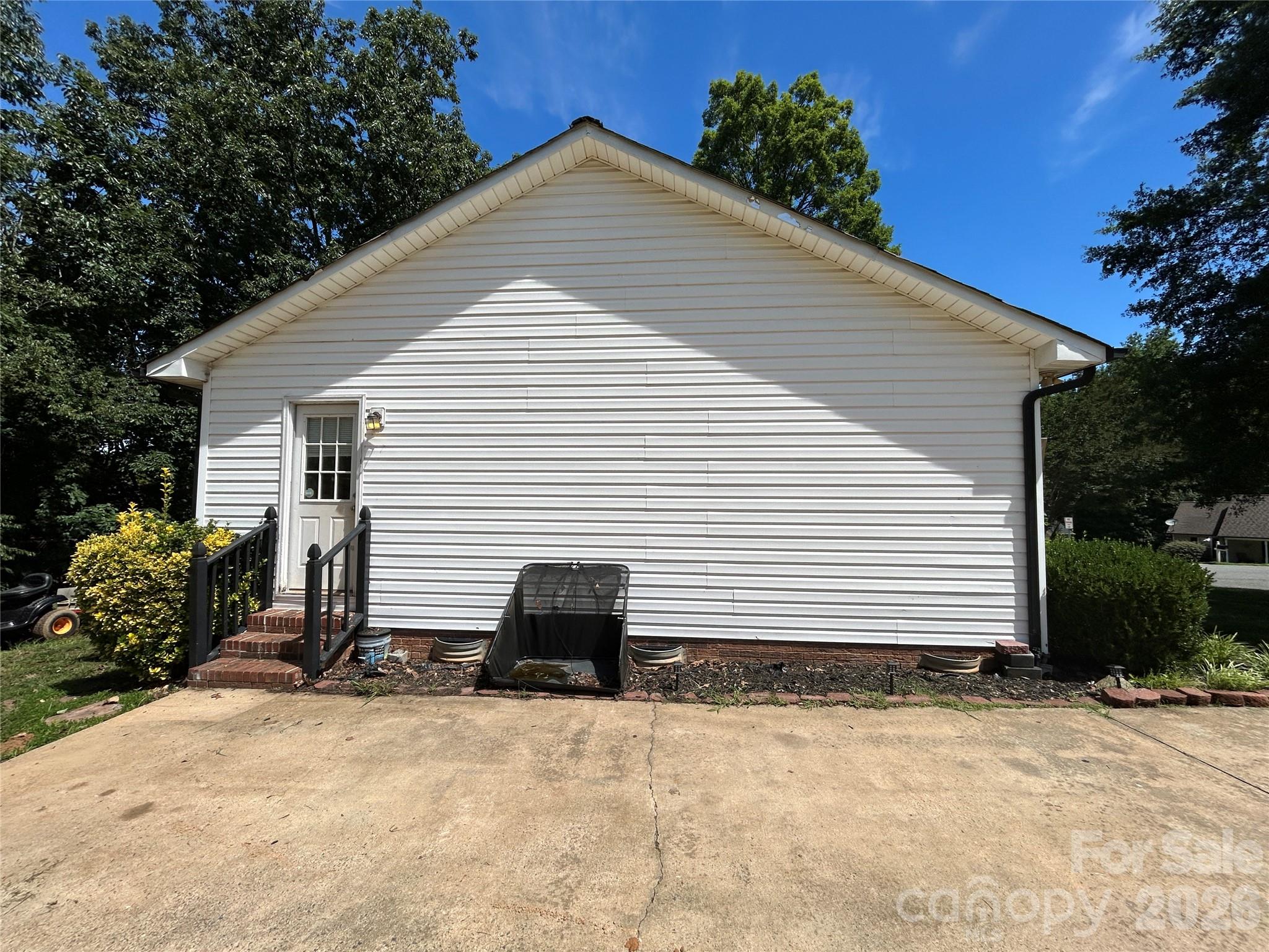 143 Allendale Street — Lincolnton