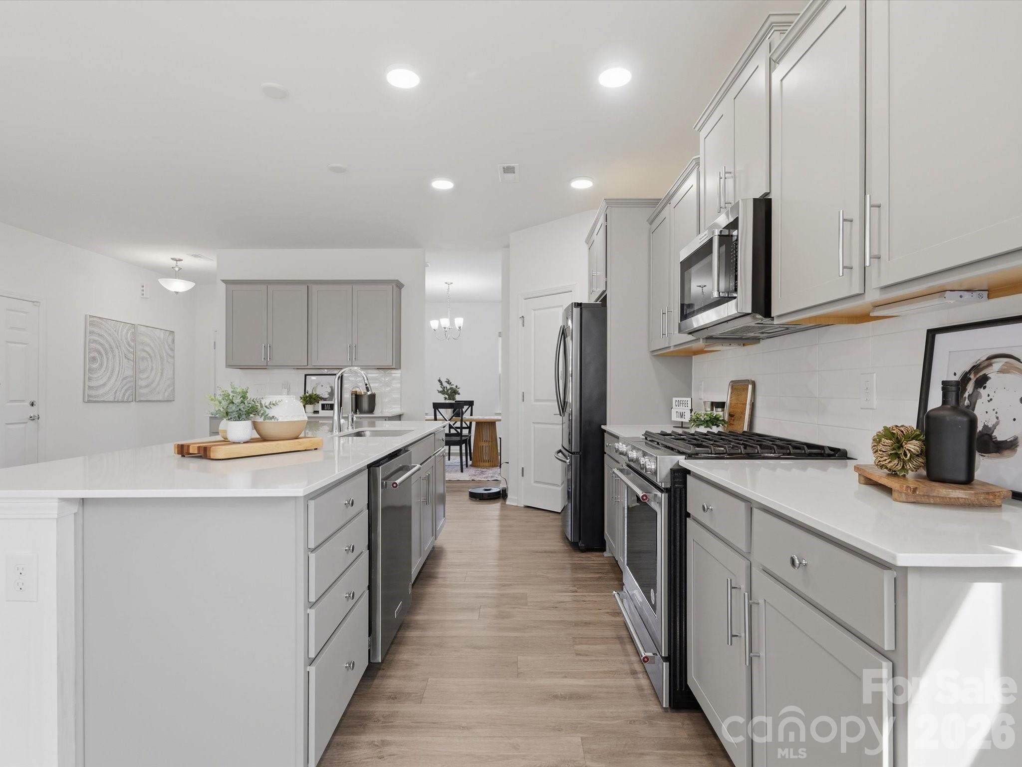 11126 Glasden Road — Charlotte