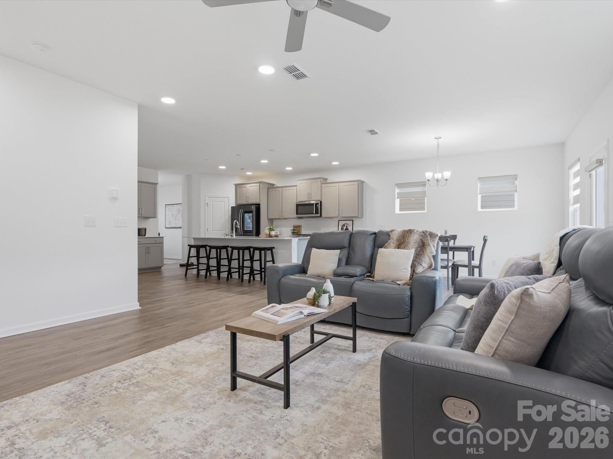 11126 Glasden Road — Charlotte