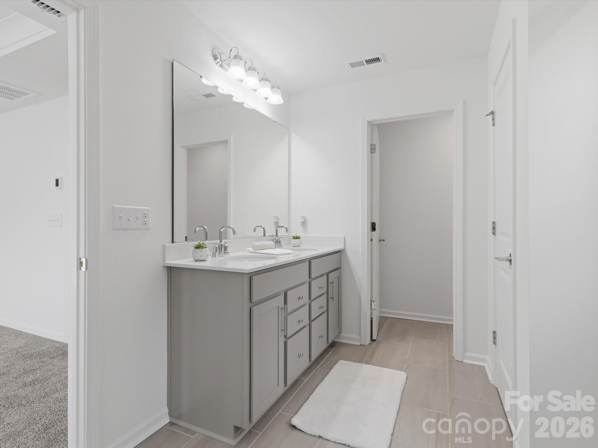 11126 Glasden Road — Charlotte
