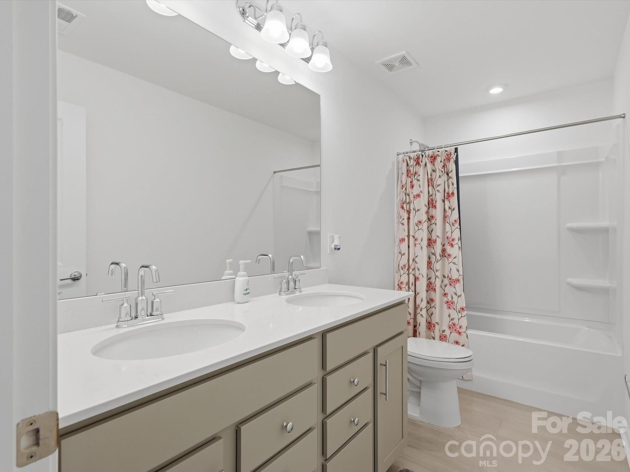 11126 Glasden Road — Charlotte