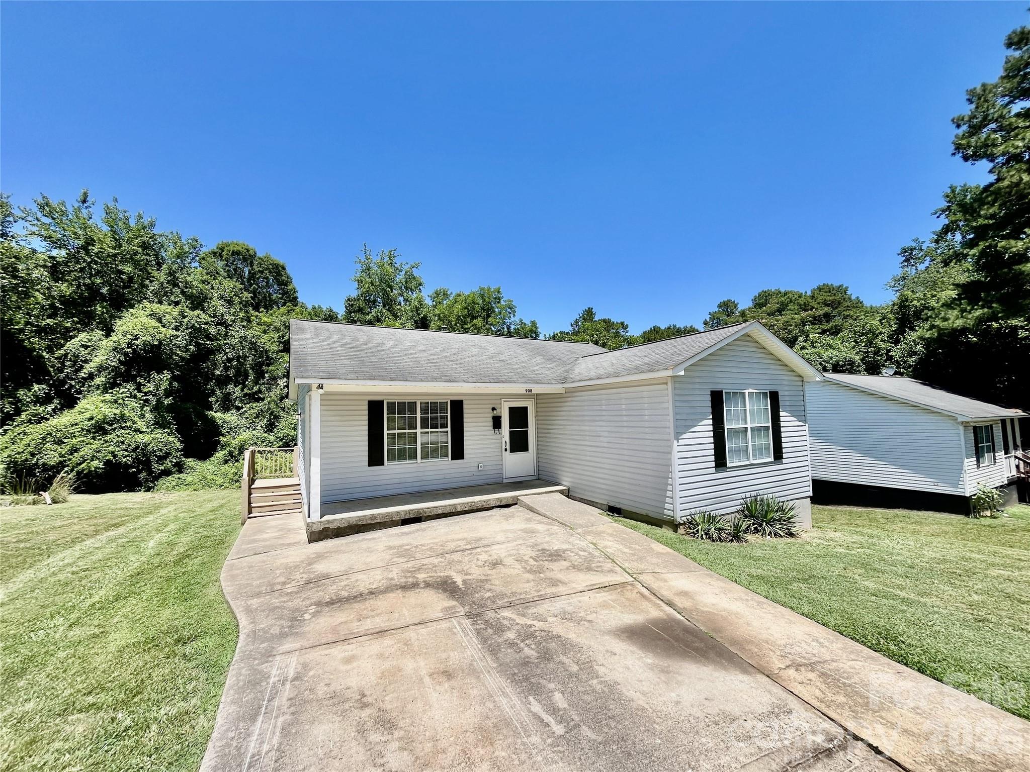 908 Green Street — Salisbury