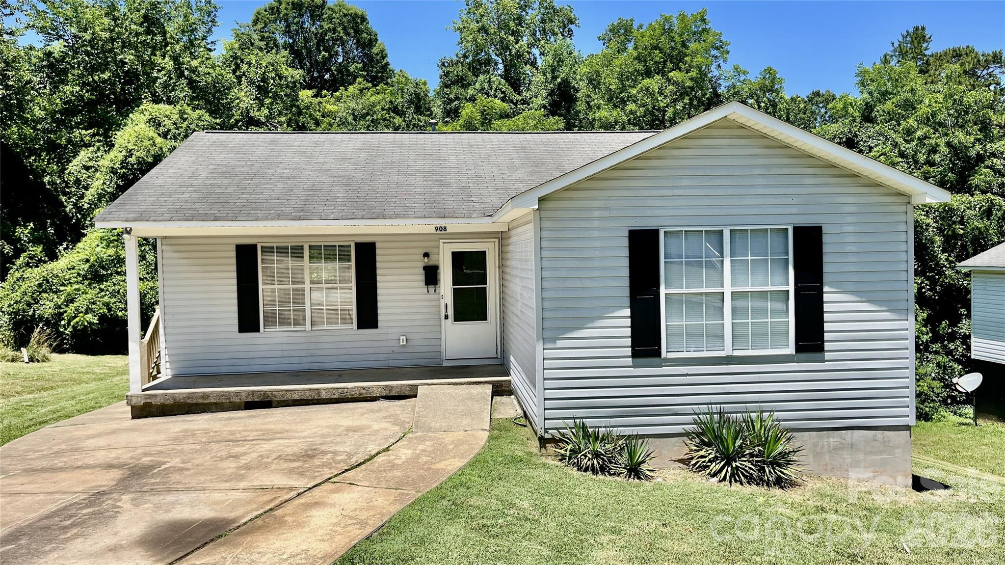 908 Green Street — Salisbury