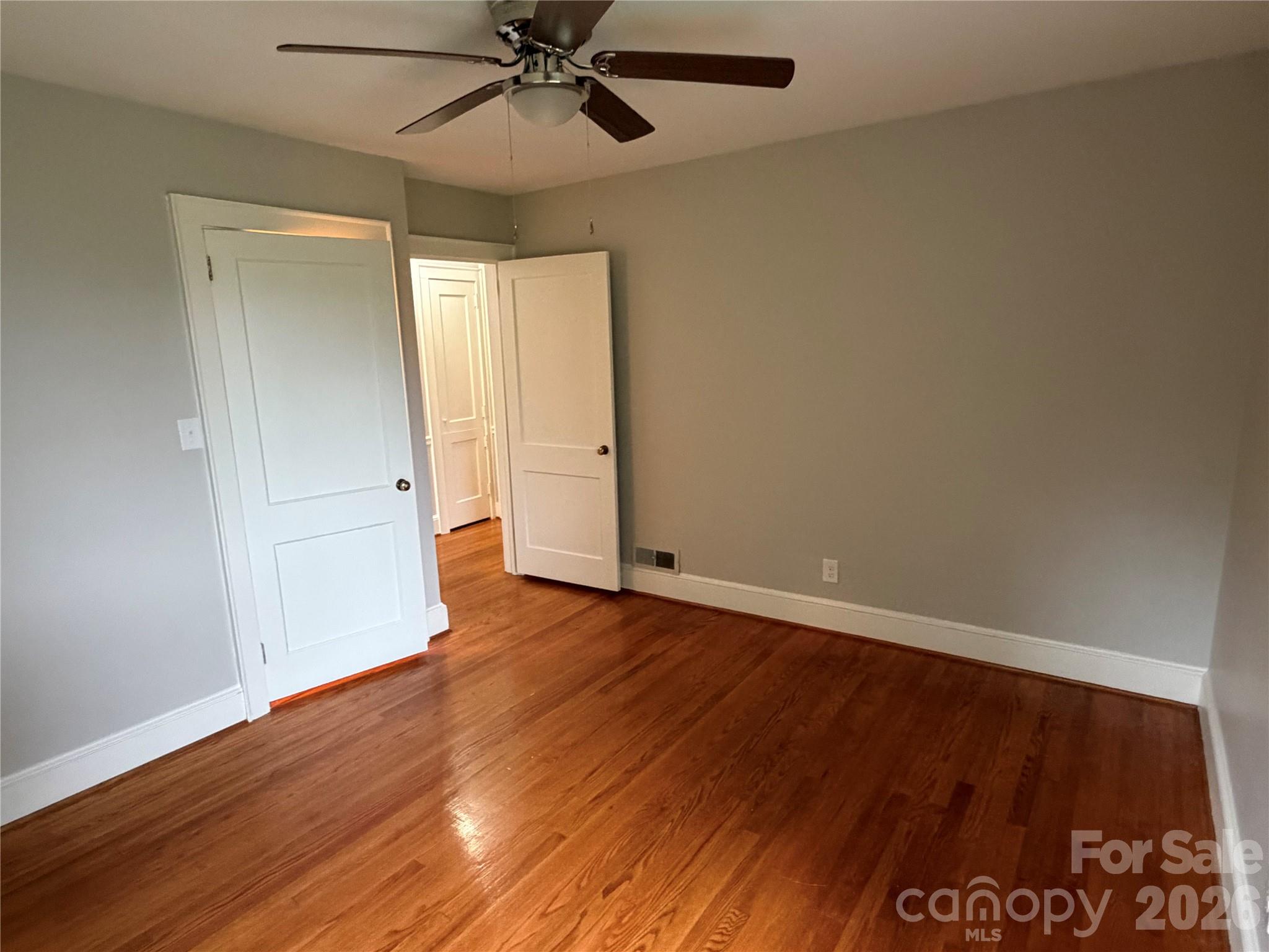 901 Ridgecrest Drive NE — Lenoir
