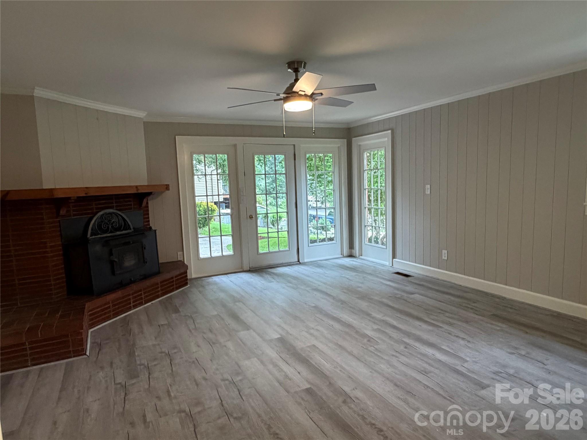 901 Ridgecrest Drive NE — Lenoir