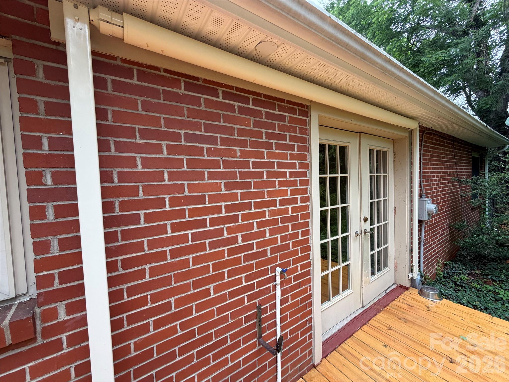 901 Ridgecrest Drive NE — Lenoir