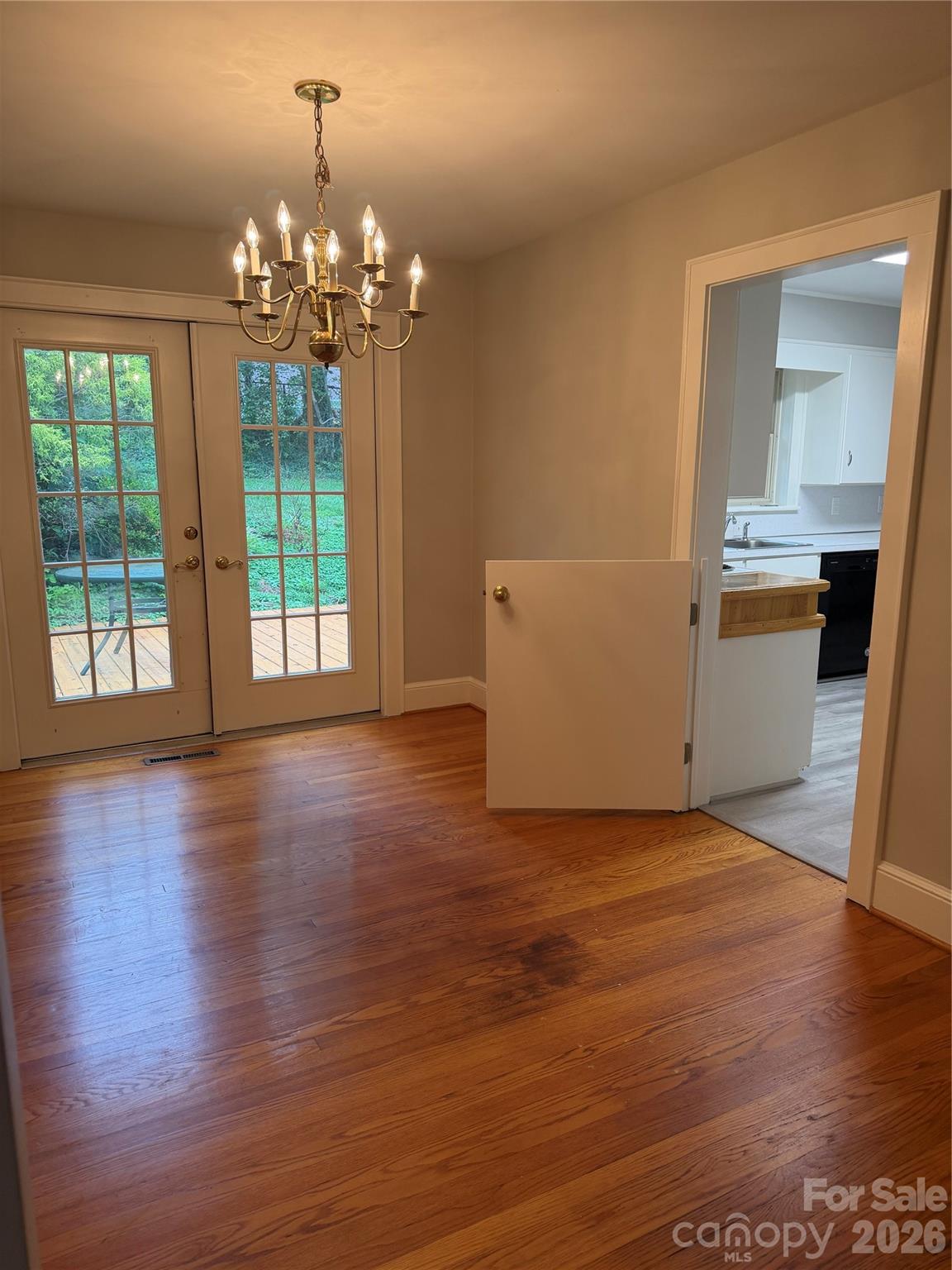 901 Ridgecrest Drive NE — Lenoir
